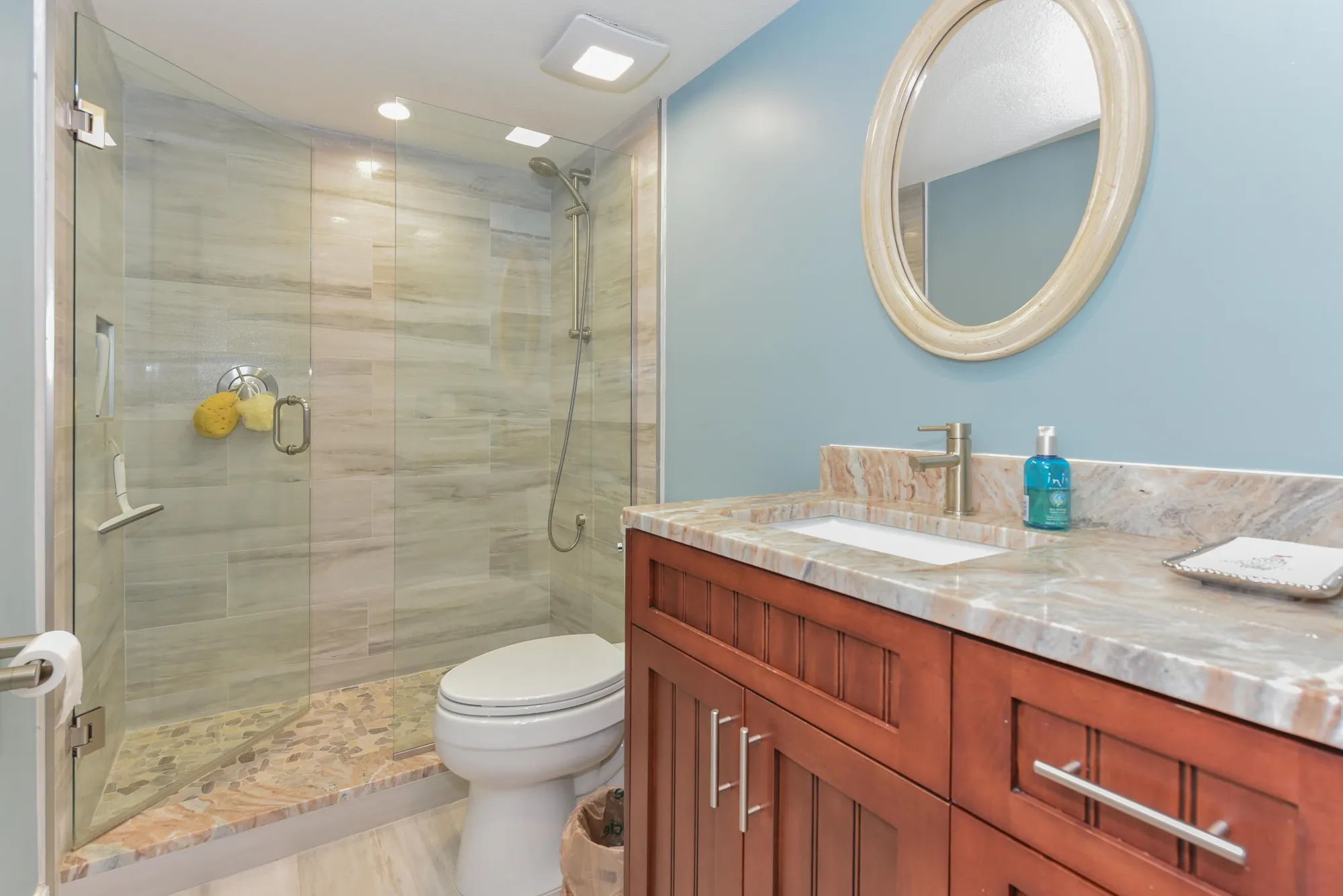 Property Slideshow image 21 of 34 | 1950 sw palm city rd apt 11105, Stuart, FL, 34994