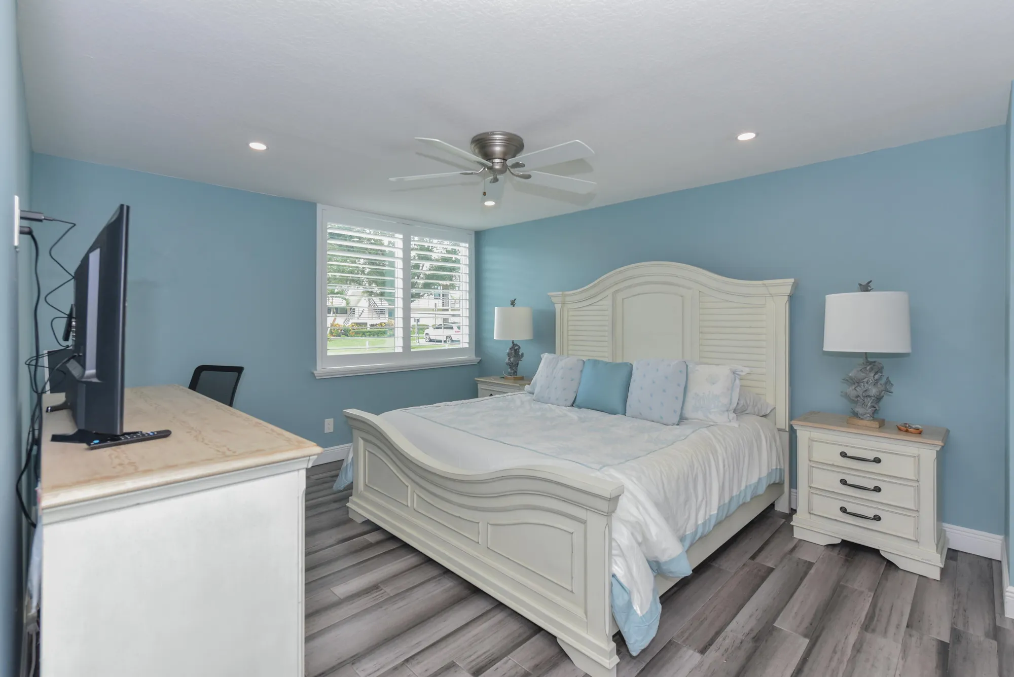Property Slideshow image 15 of 34 | 1950 sw palm city rd apt 11105, Stuart, FL, 34994