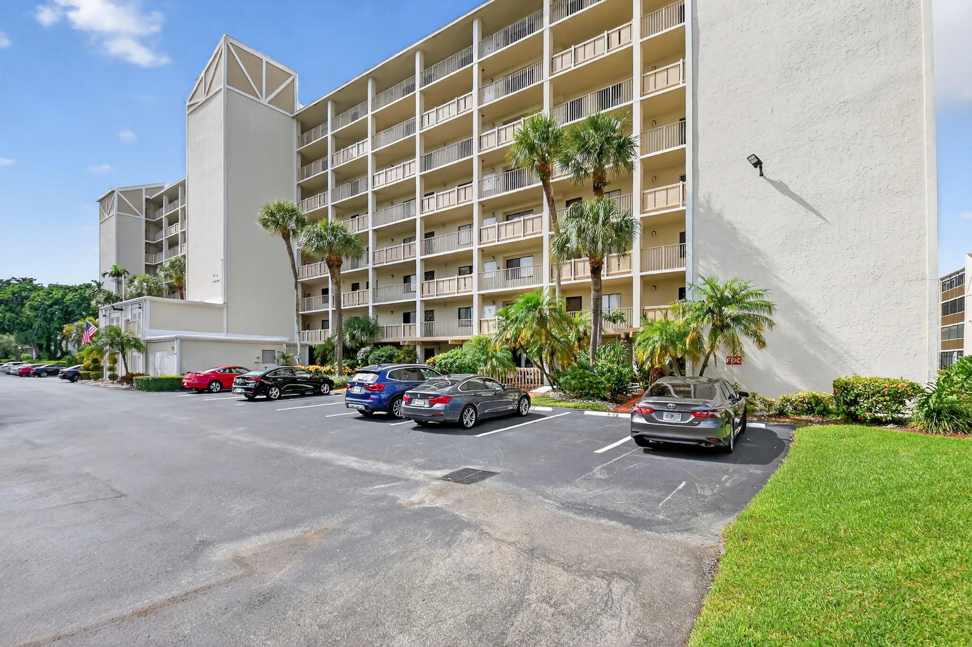 Property Slideshow image 21 of 32 | 14460 strathmore ln apt 605, Delray Beach, FL, 33446