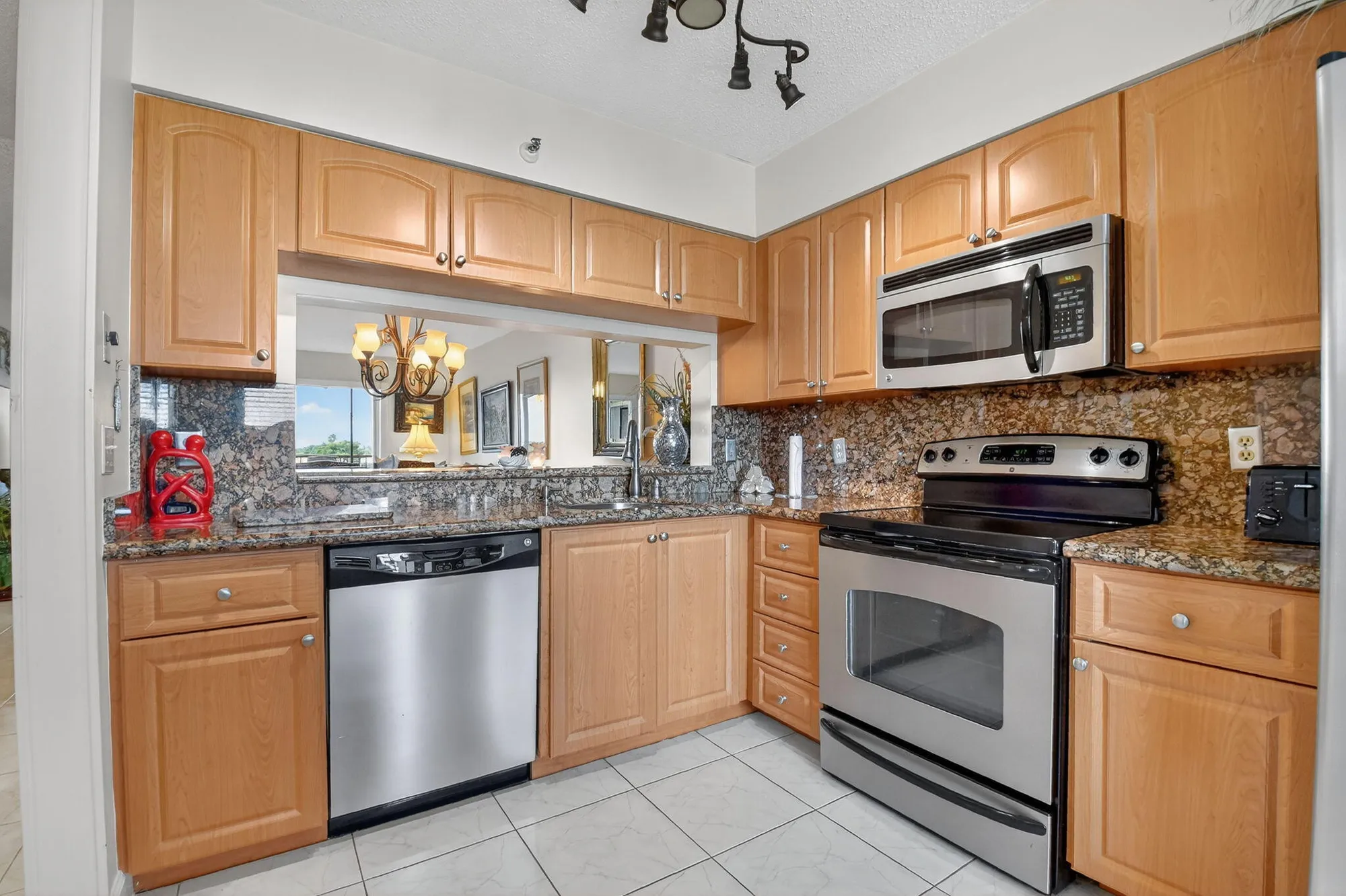 Property Slideshow image 4 of 32 | 14460 strathmore ln apt 605, Delray Beach, FL, 33446