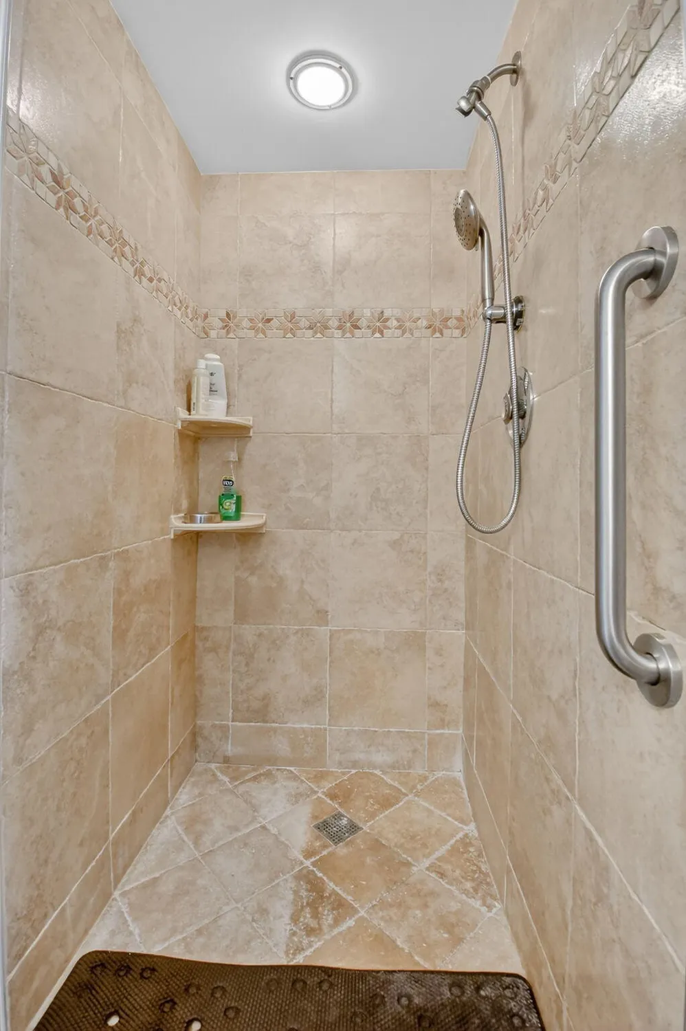 Property Slideshow image 14 of 32 | 14460 strathmore ln apt 605, Delray Beach, FL, 33446