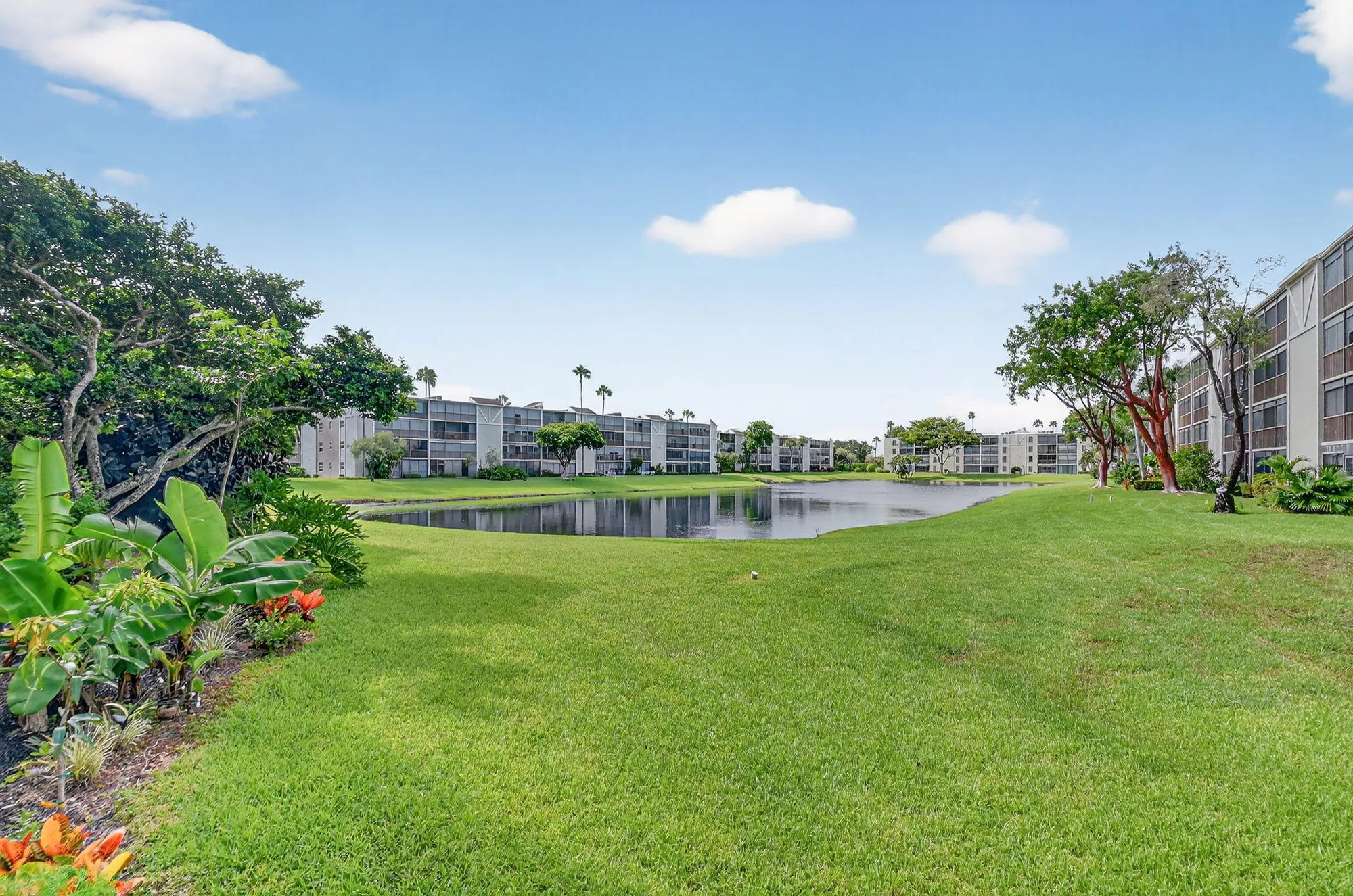 Property Slideshow image 27 of 32 | 14460 strathmore ln apt 605, Delray Beach, FL, 33446
