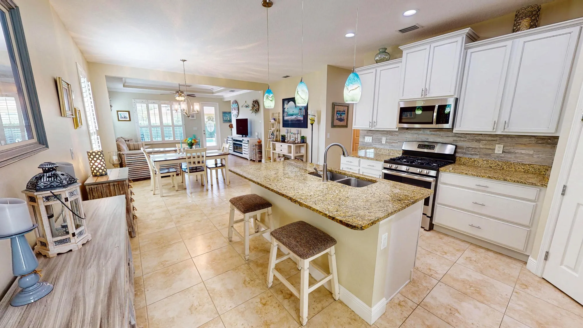 Property Slideshow image 5 of 62 | 9617 sw royal poinciana dr, Port Saint Lucie, FL, 34987