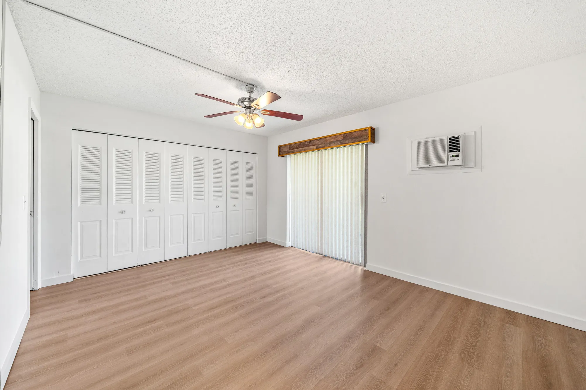 Property Slideshow image 28 of 31 | 419 chatham u, West Palm Beach, FL, 33417