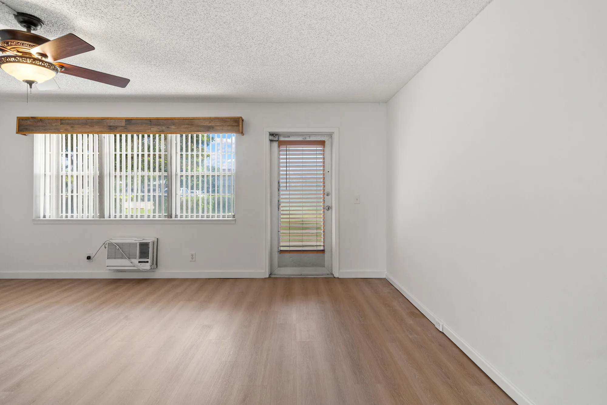 Property Slideshow image 13 of 31 | 419 chatham u, West Palm Beach, FL, 33417