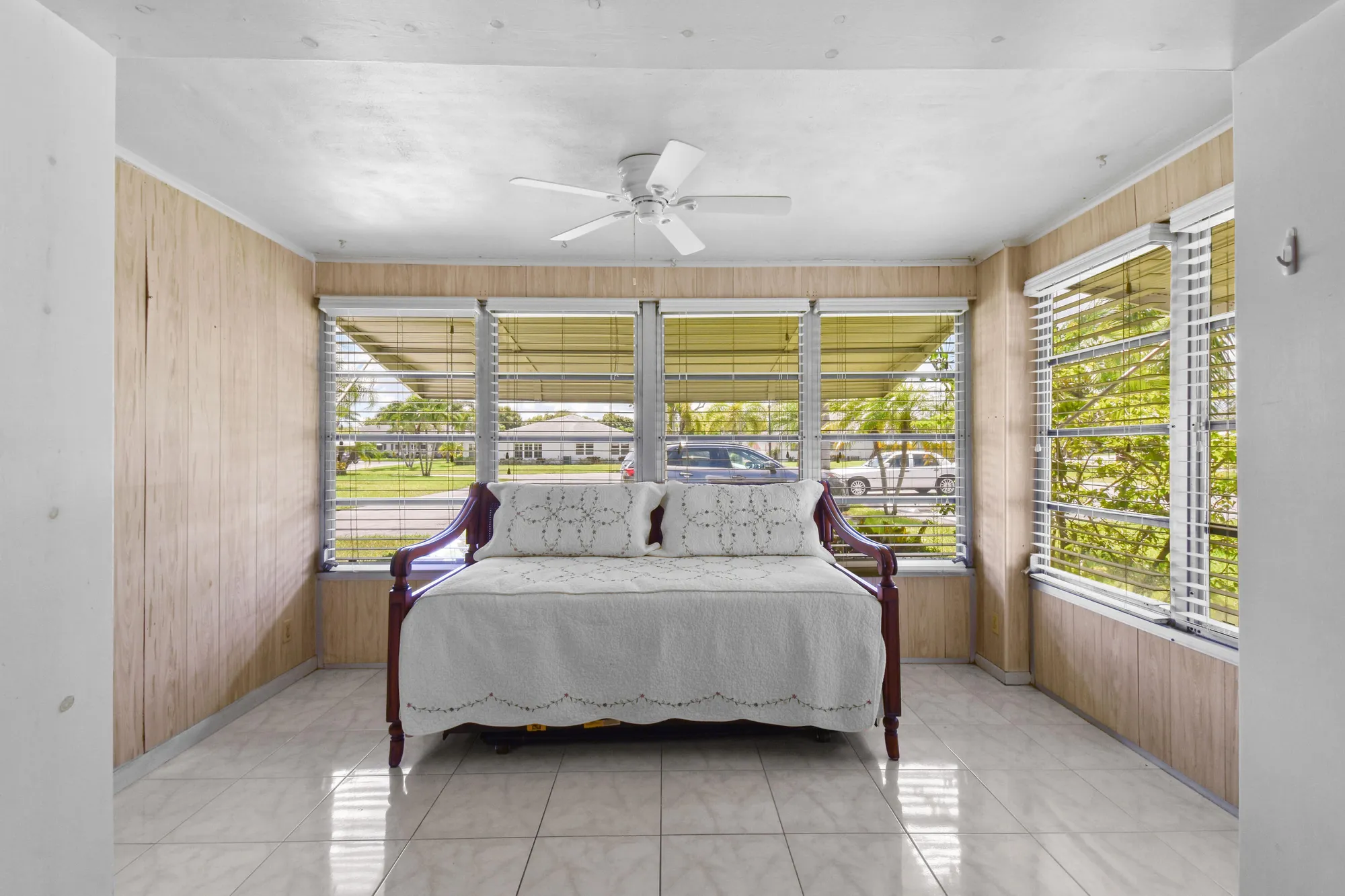 Property Slideshow image 11 of 36 | 1097 circle ter c, Delray Beach, FL, 33445