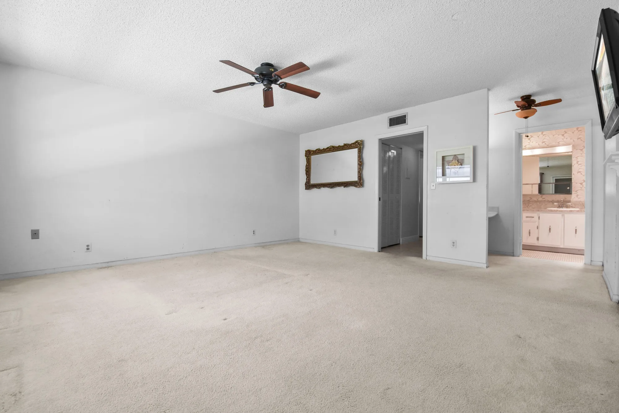 Property Slideshow image 16 of 36 | 1097 circle ter c, Delray Beach, FL, 33445