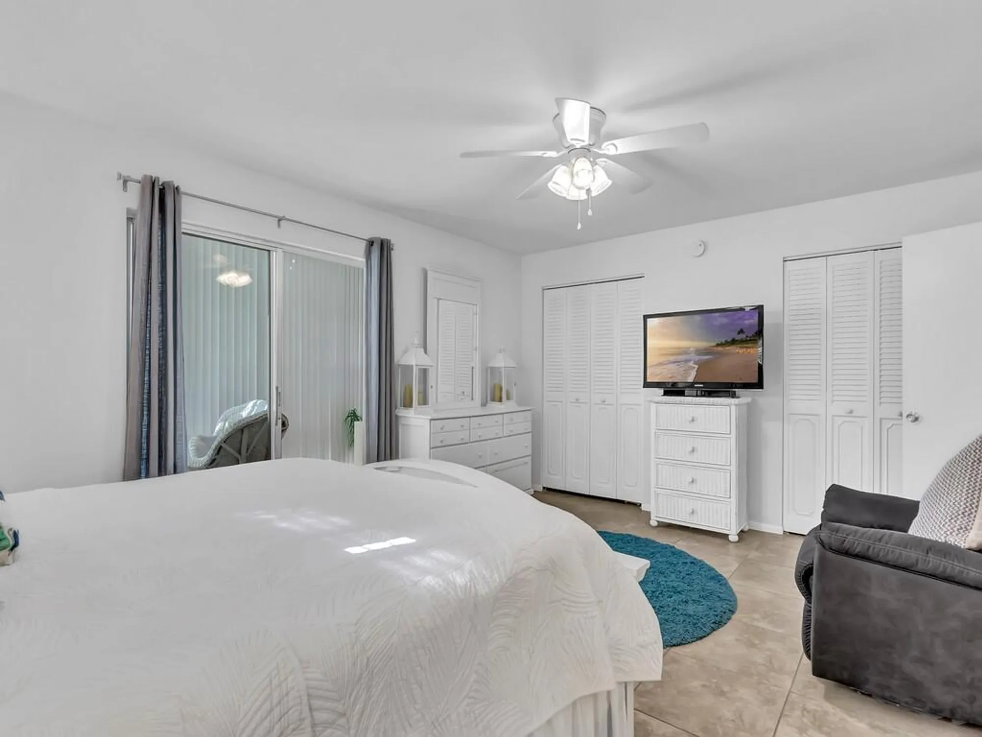 Property Slideshow image 12 of 41 | 5400 highway a1a d8, Vero Beach, FL, 32963