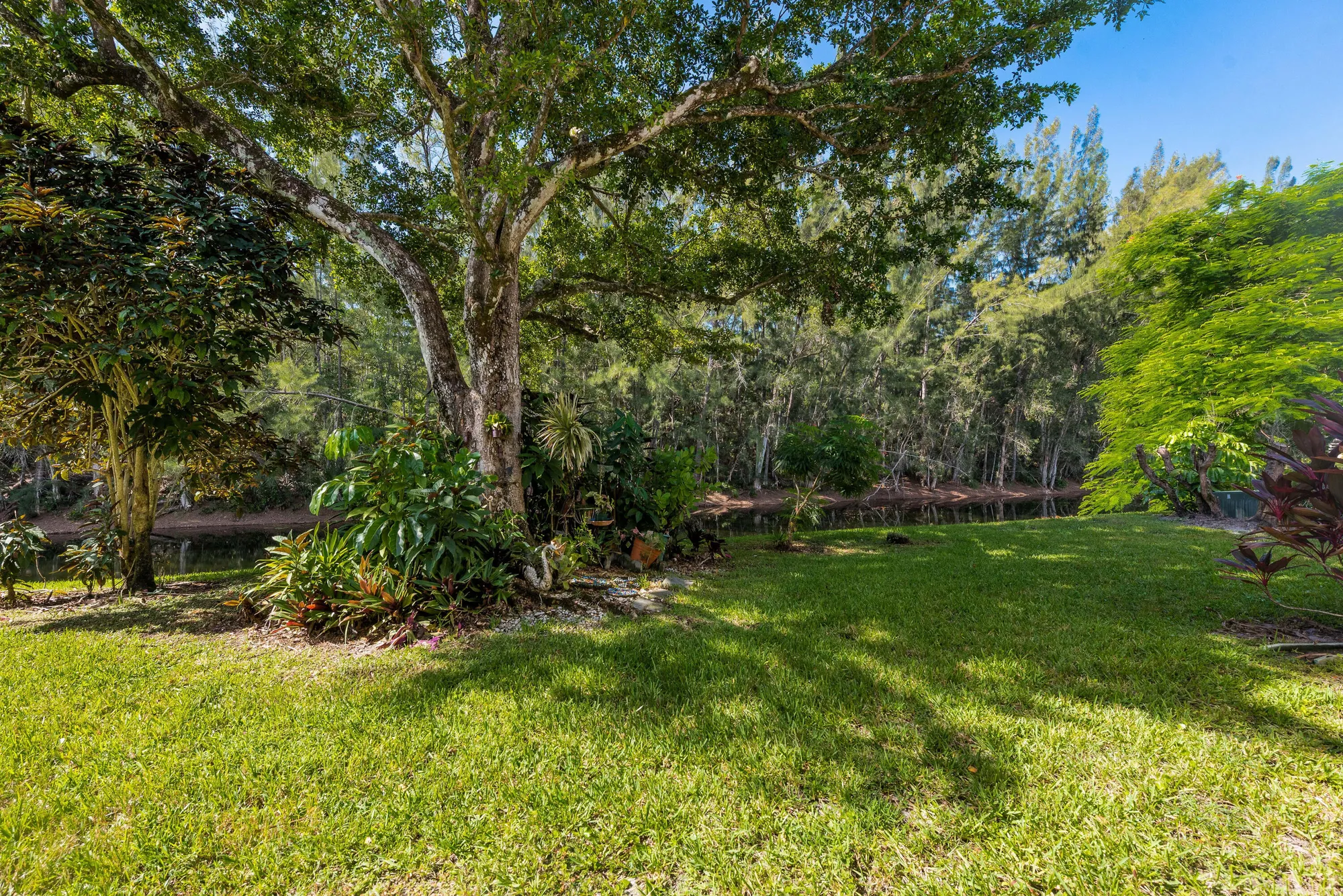 Property Slideshow image 15 of 30 | 150 lake meryl dr apt 143, West Palm Beach, FL, 33411