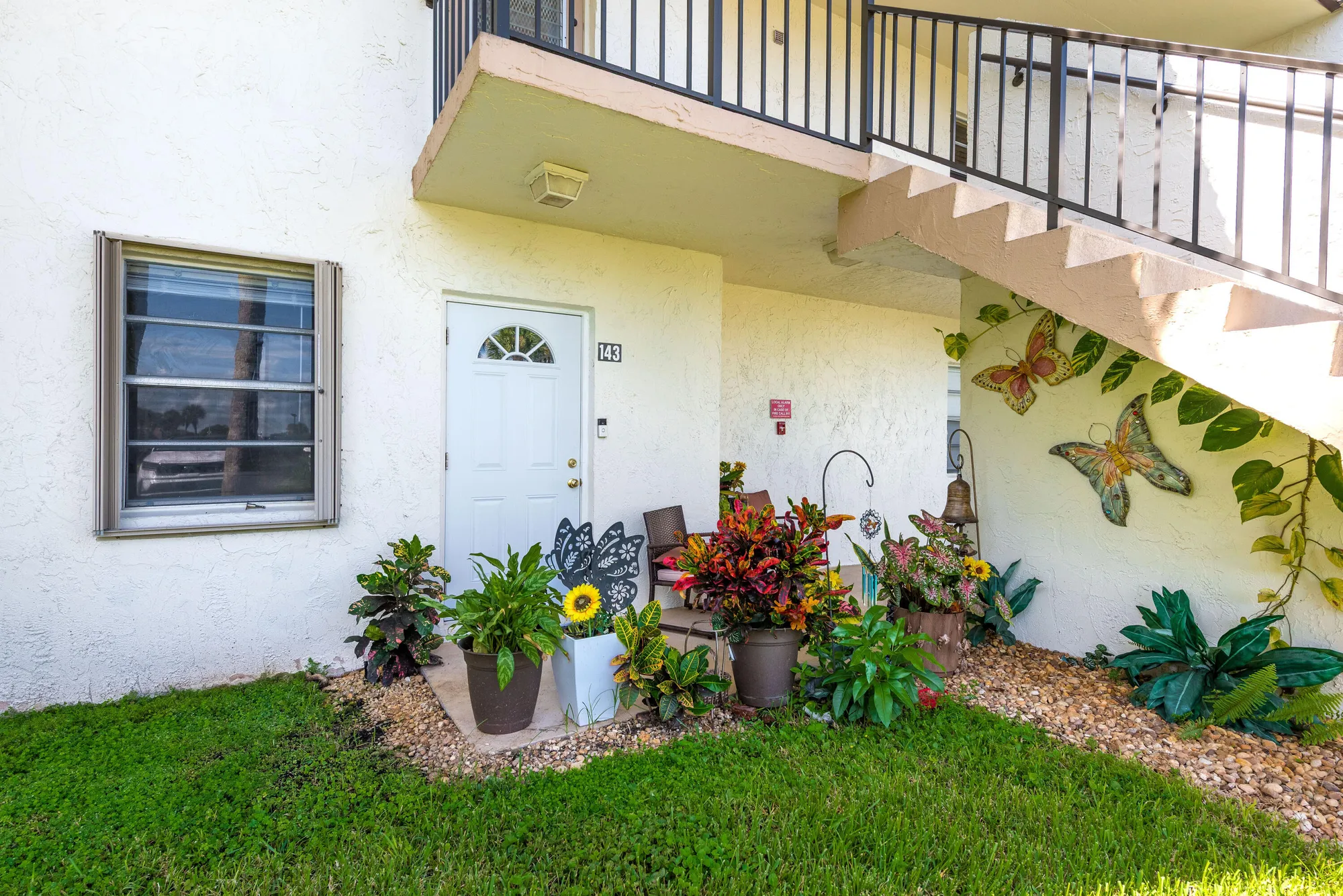 Property Slideshow image 19 of 30 | 150 lake meryl dr apt 143, West Palm Beach, FL, 33411