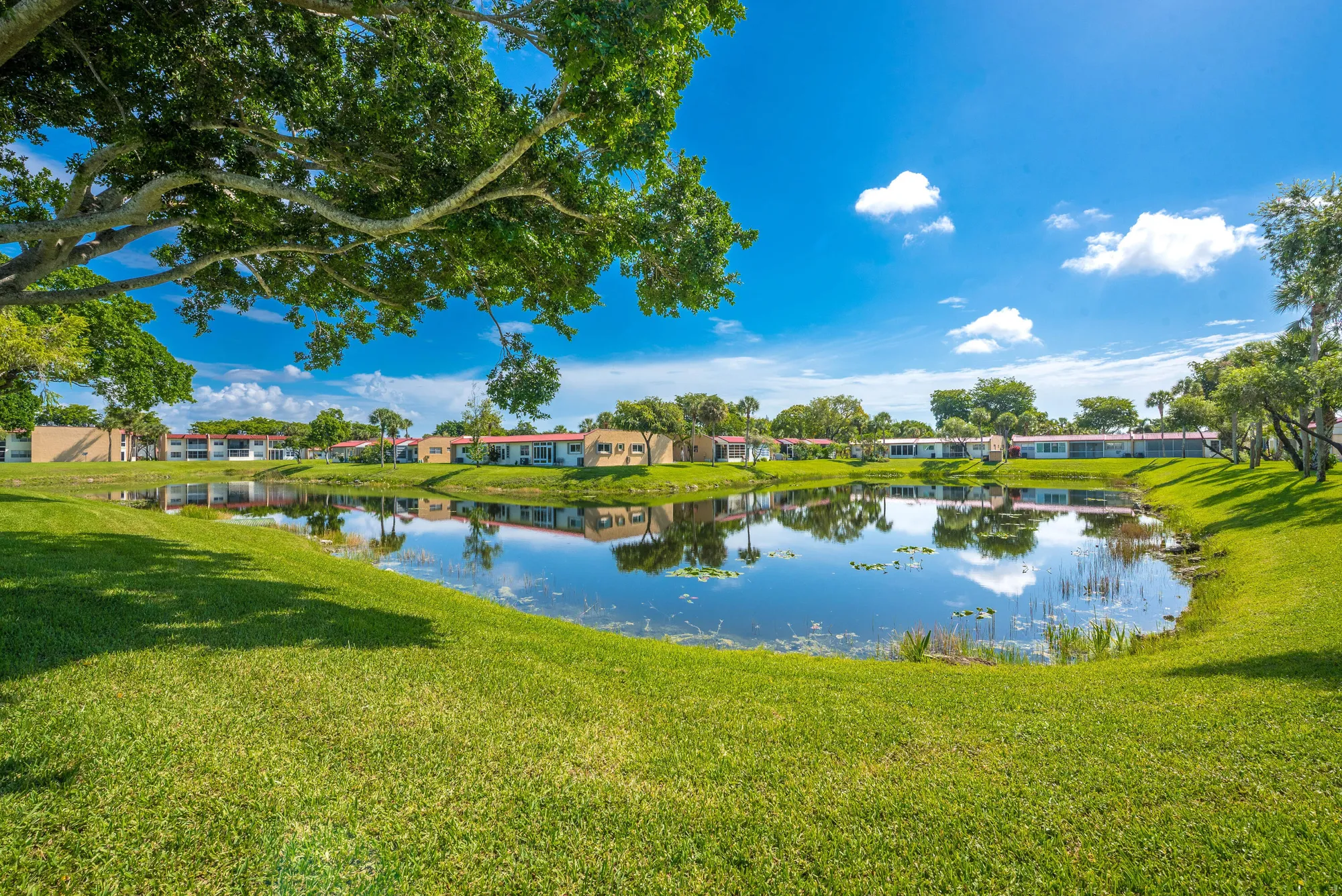 Property Slideshow image 23 of 30 | 150 lake meryl dr apt 143, West Palm Beach, FL, 33411