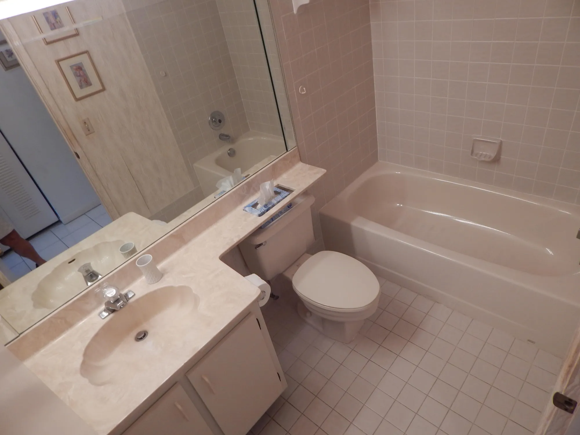 Property Slideshow image 15 of 25 | 10279 n circle lake dr 202, Boynton Beach, FL, 33437