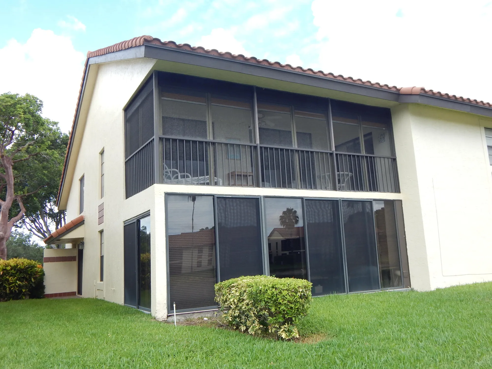 Property Slideshow image 25 of 25 | 10279 n circle lake dr 202, Boynton Beach, FL, 33437