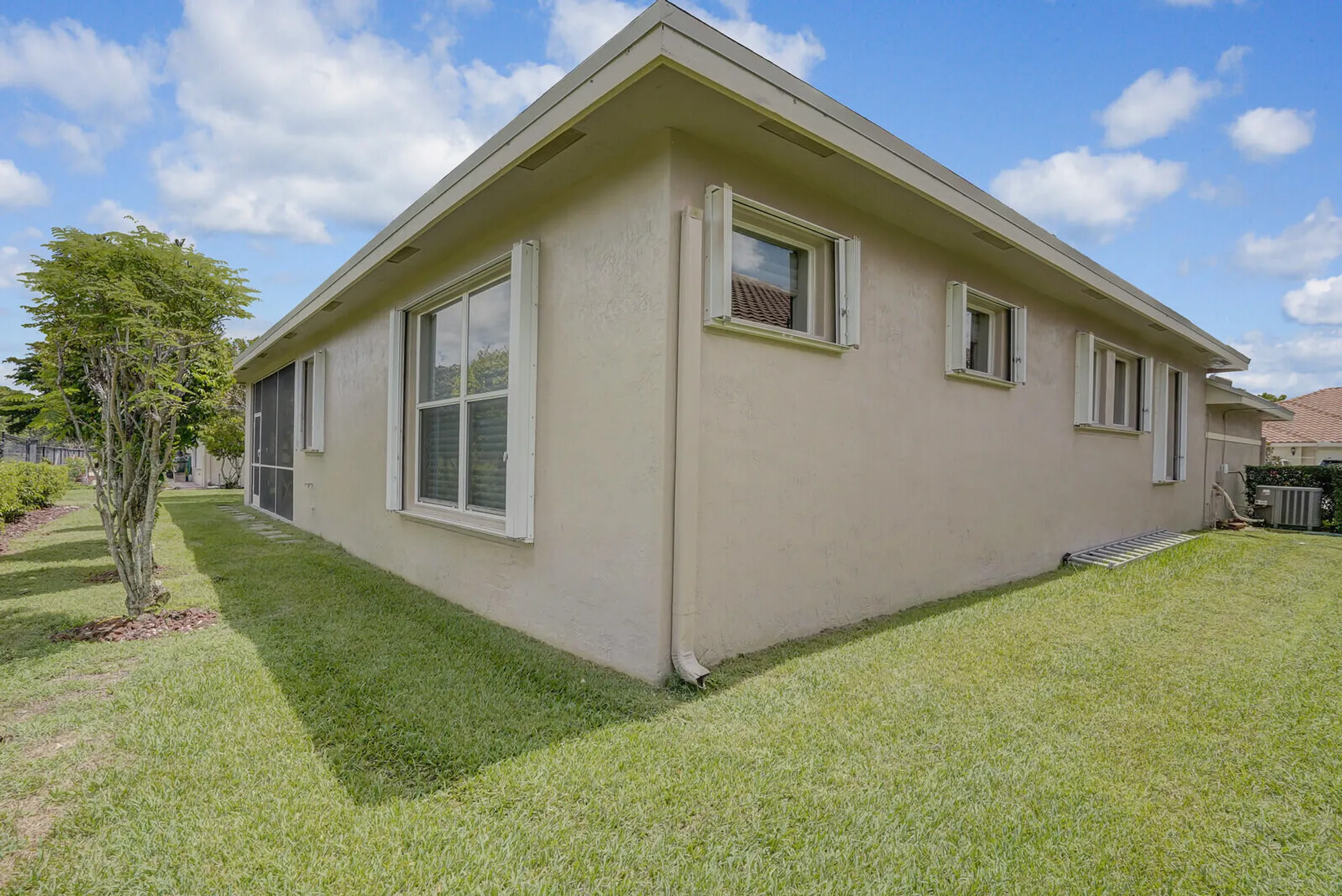 Property Slideshow image 39 of 51 | 6674 jog palm dr, Boynton Beach, FL, 33437