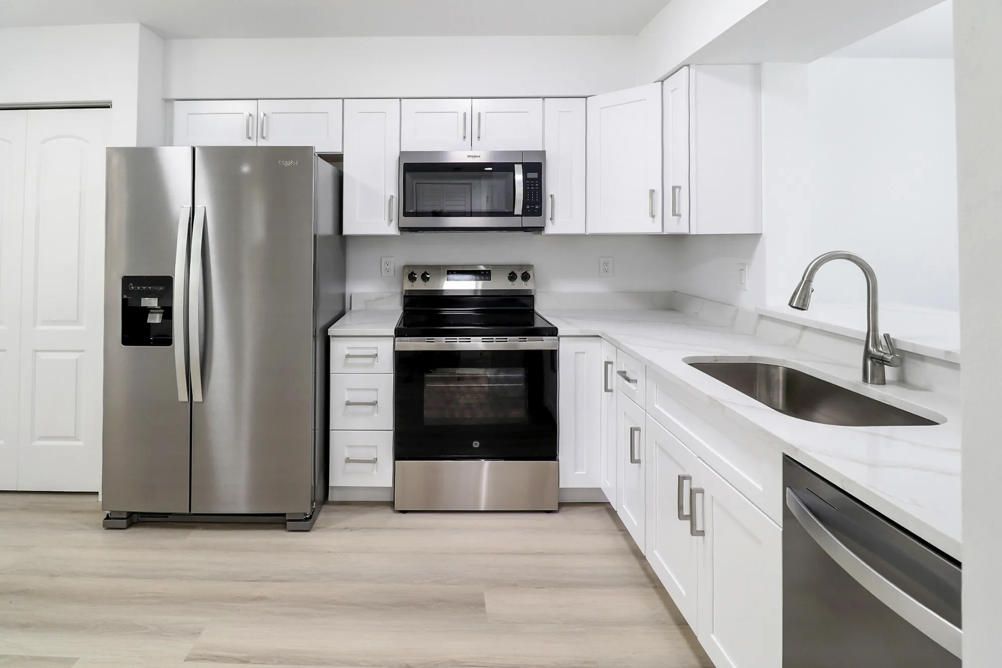 Property Slideshow image 8 of 55 | 7270 ashford pl apt 106, Delray Beach, FL, 33446