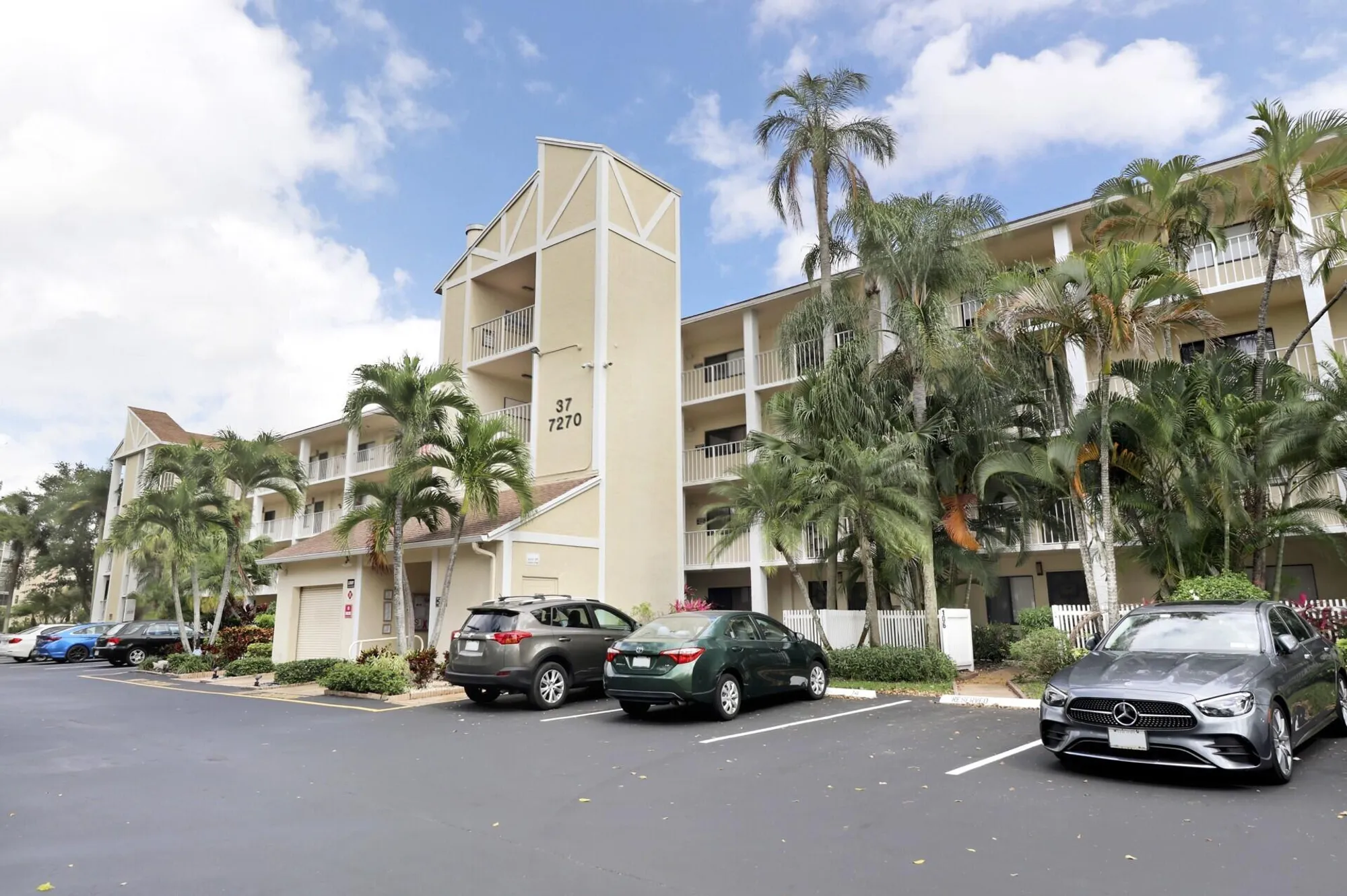 Property Slideshow image 3 of 55 | 7270 ashford pl apt 106, Delray Beach, FL, 33446