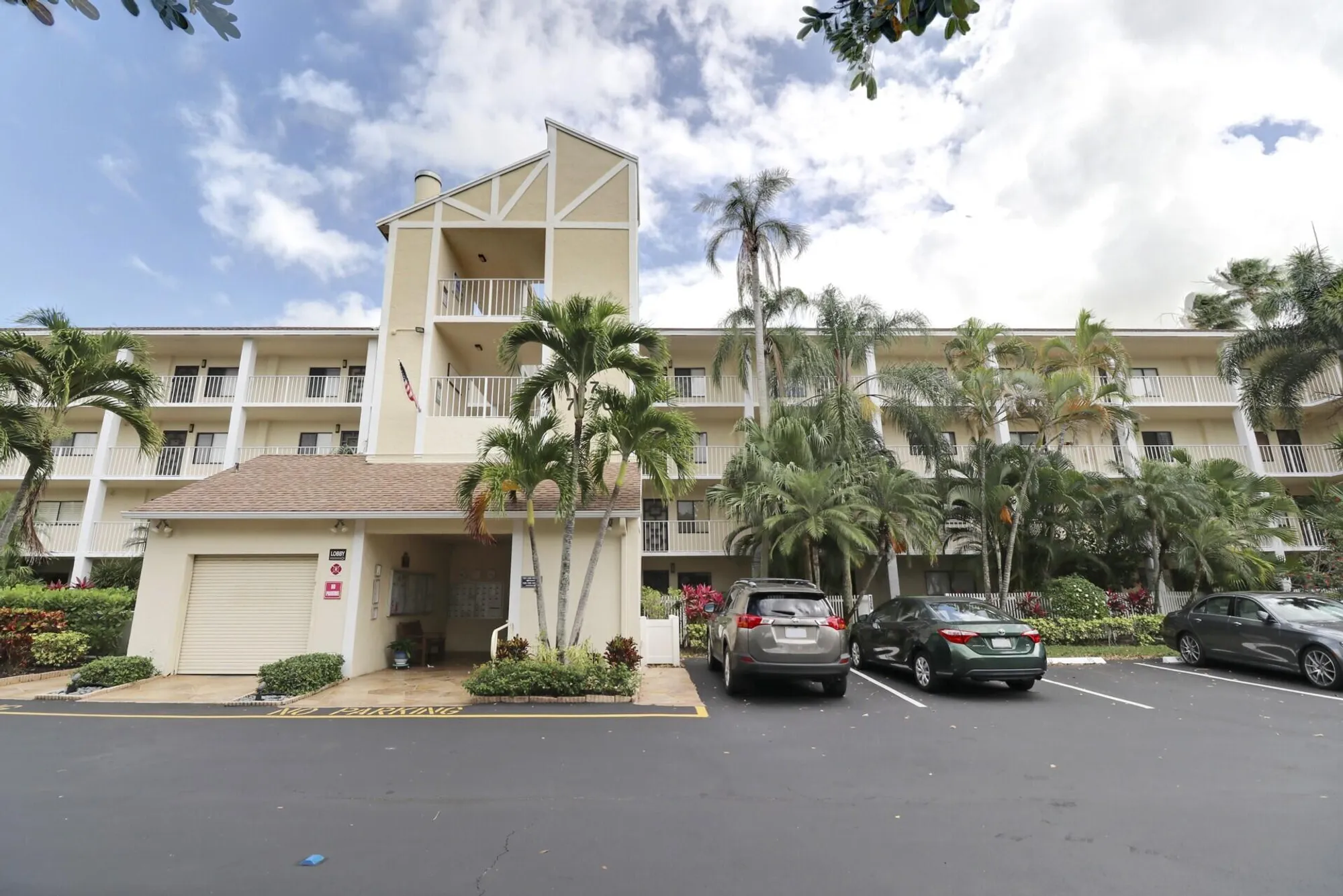 Property Slideshow image 4 of 55 | 7270 ashford pl apt 106, Delray Beach, FL, 33446