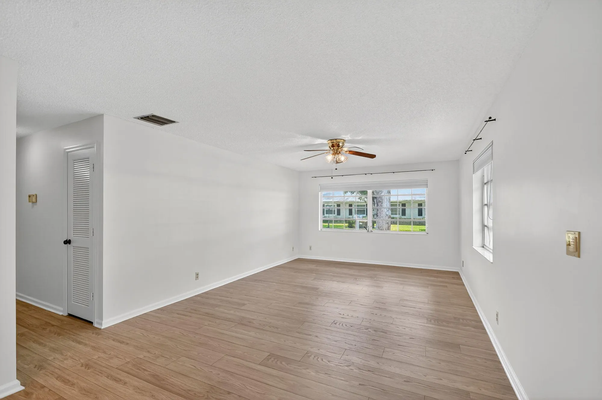 Property Slideshow image 9 of 37 | 10138 45th ter, Boynton Beach, FL, 33436