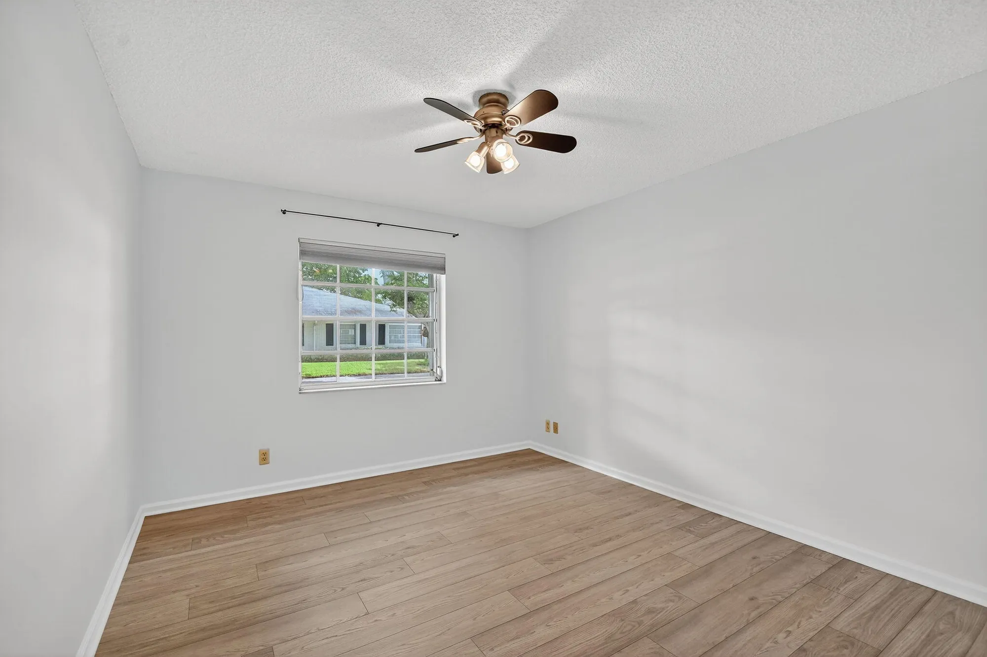 Property Slideshow image 18 of 37 | 10138 45th ter, Boynton Beach, FL, 33436