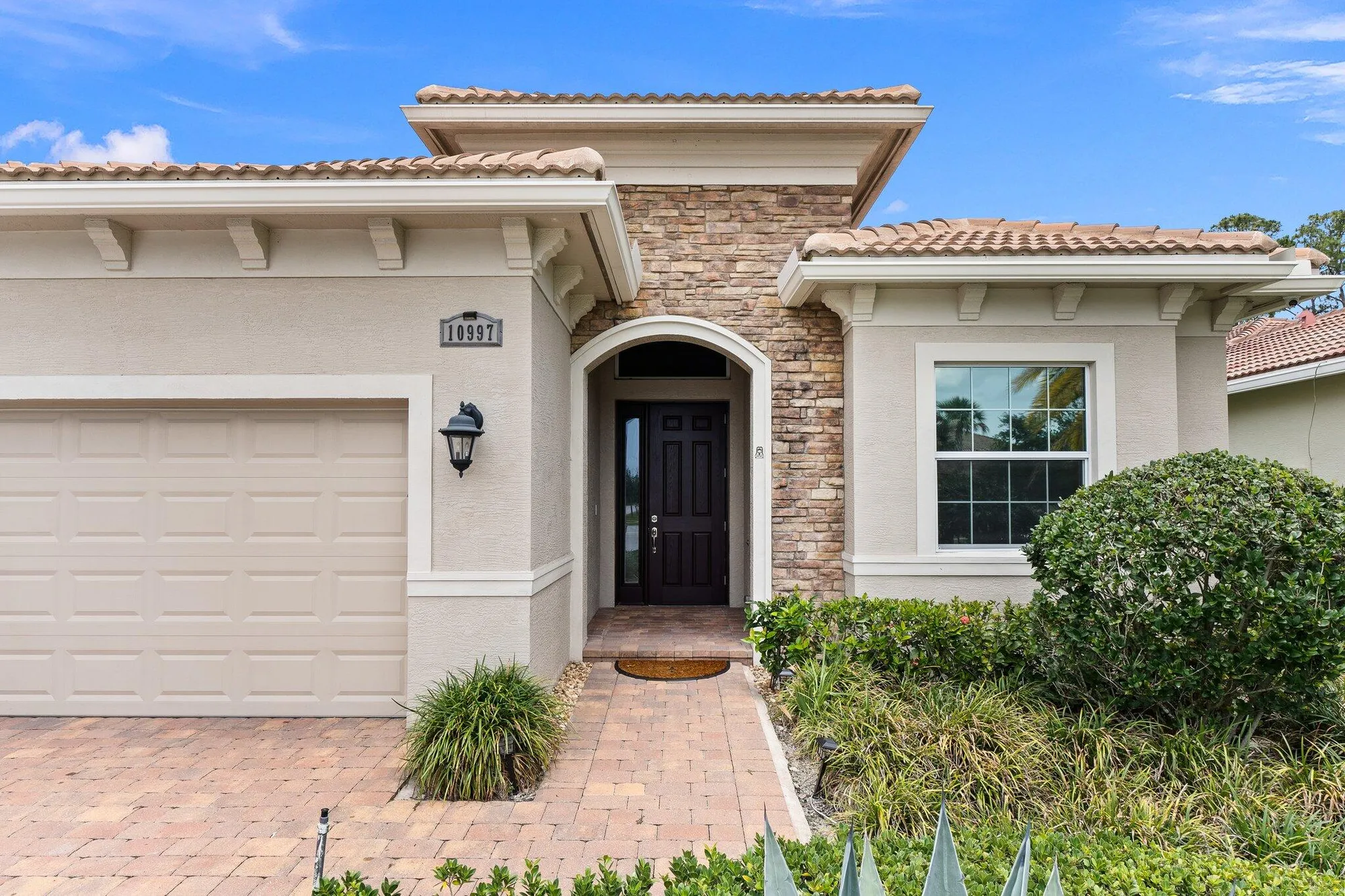 Property Slideshow image 5 of 64 | 10997 sw visconti way, Port Saint Lucie, FL, 34986