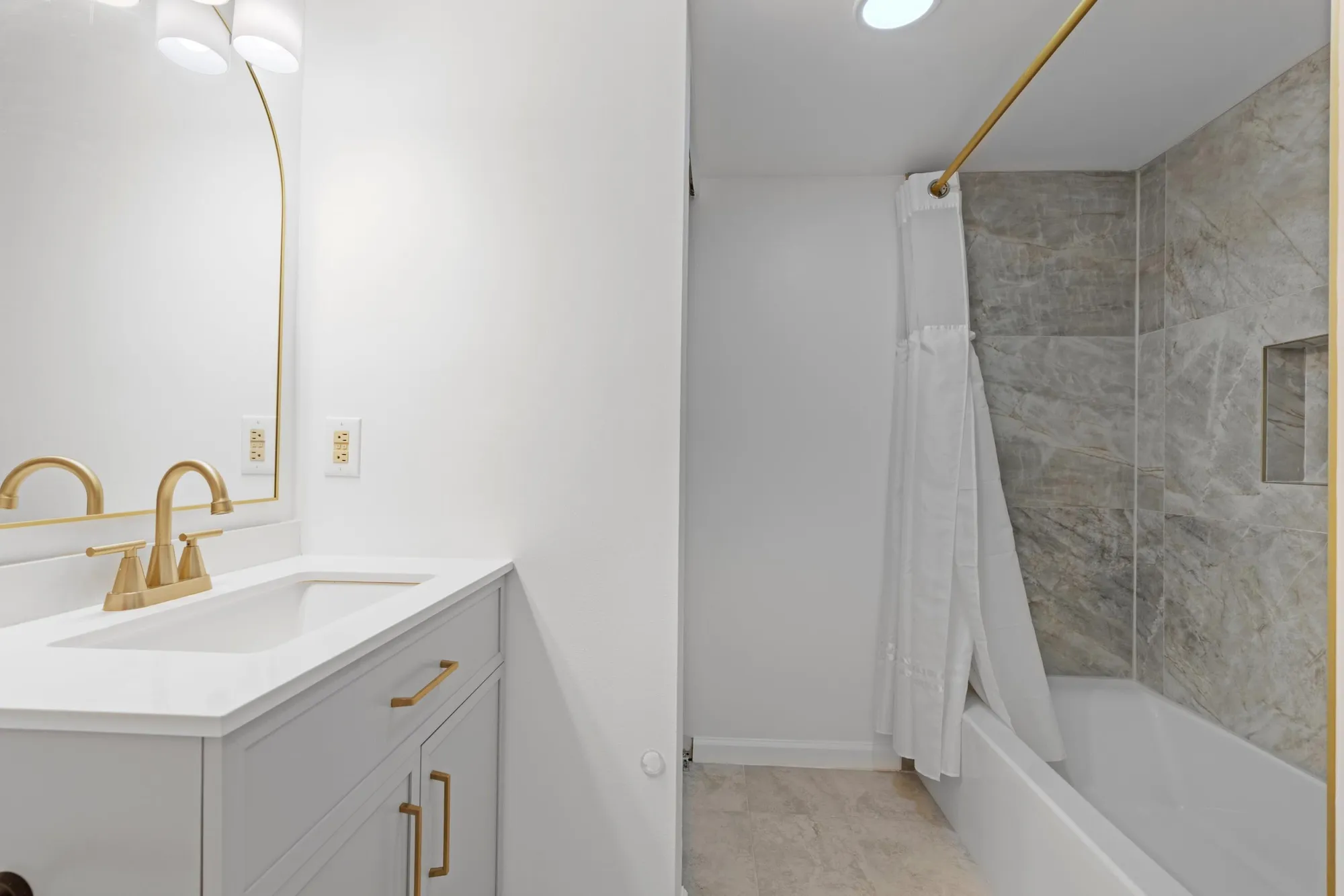 Property Slideshow image 13 of 32 | 4695 lucerne lakes blvd 103, Lake Worth, FL, 33467