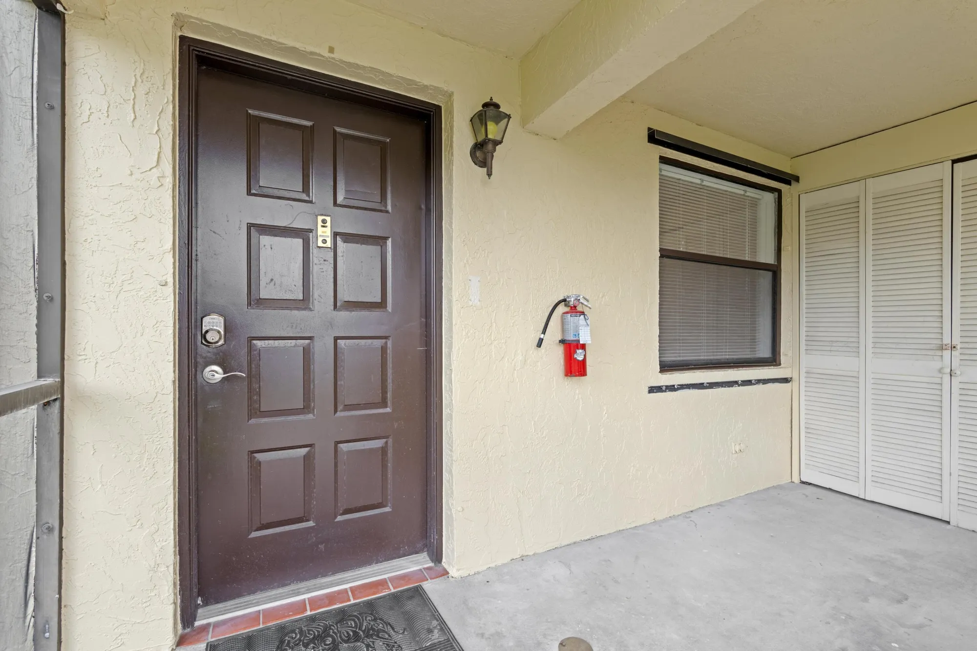 Property Slideshow image 17 of 32 | 4695 lucerne lakes blvd 103, Lake Worth, FL, 33467