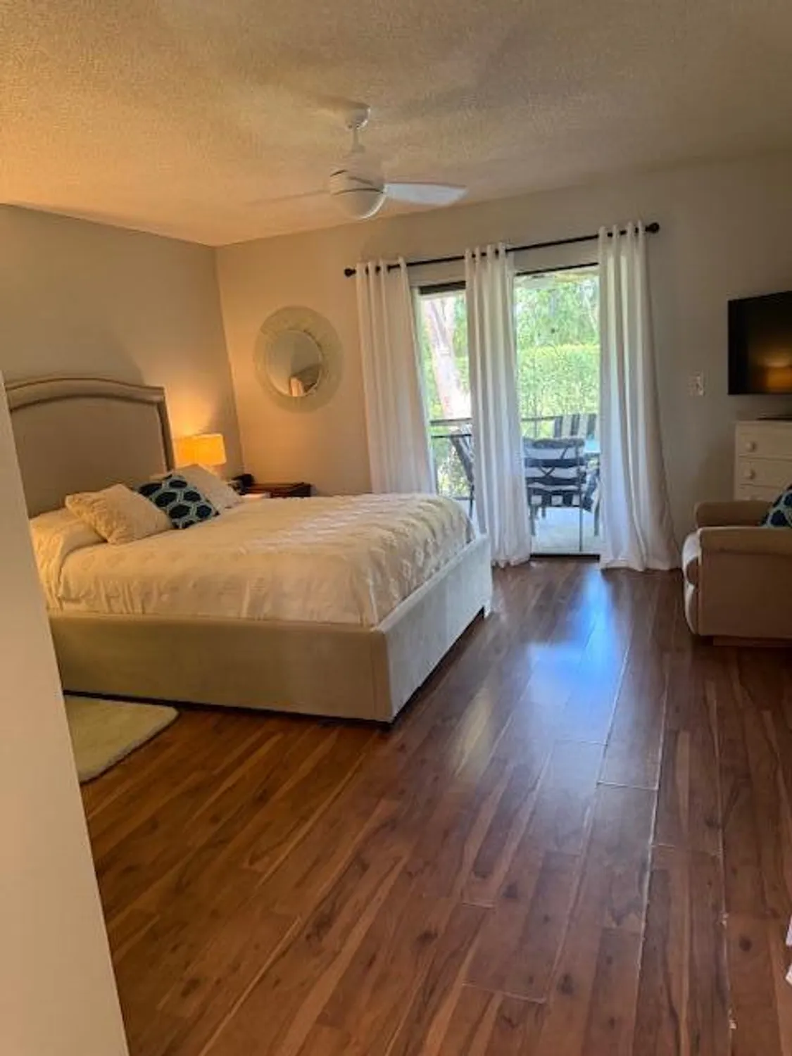 Property Slideshow image 9 of 23 | 8025 whispering palm dr, Boca Raton, FL, 33496