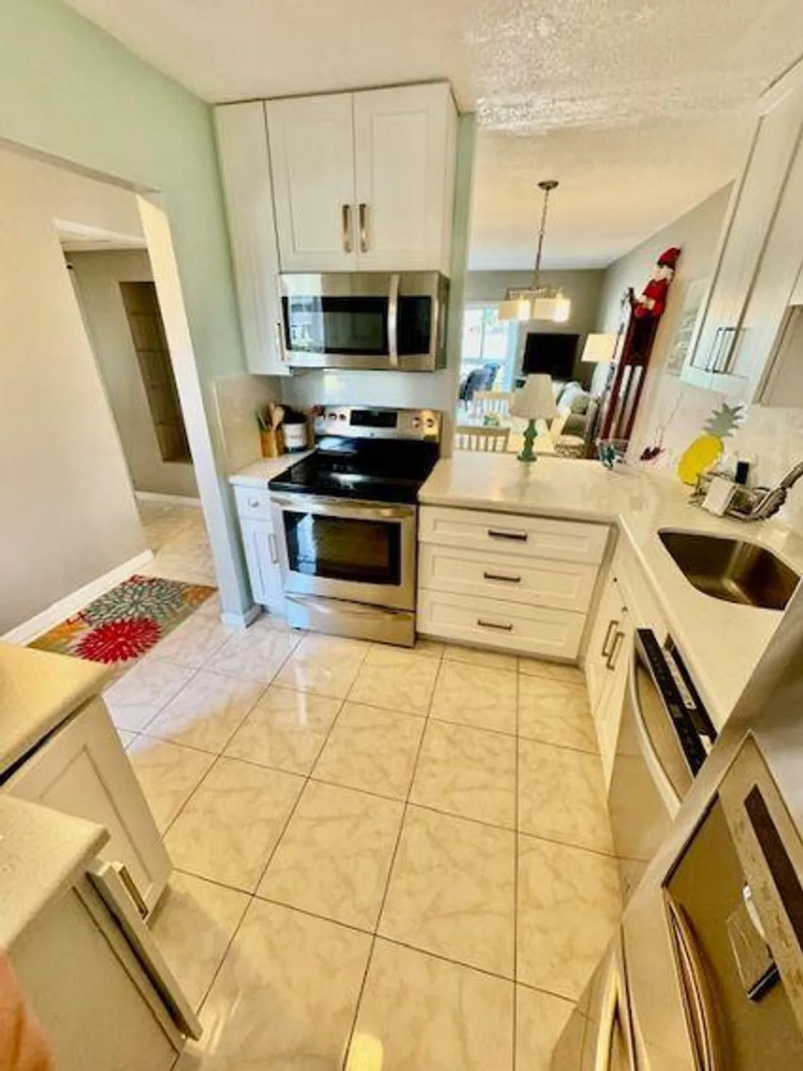 Property Slideshow image 18 of 45 | 2615 garden dr s apt 101, Lake Worth, FL, 33461