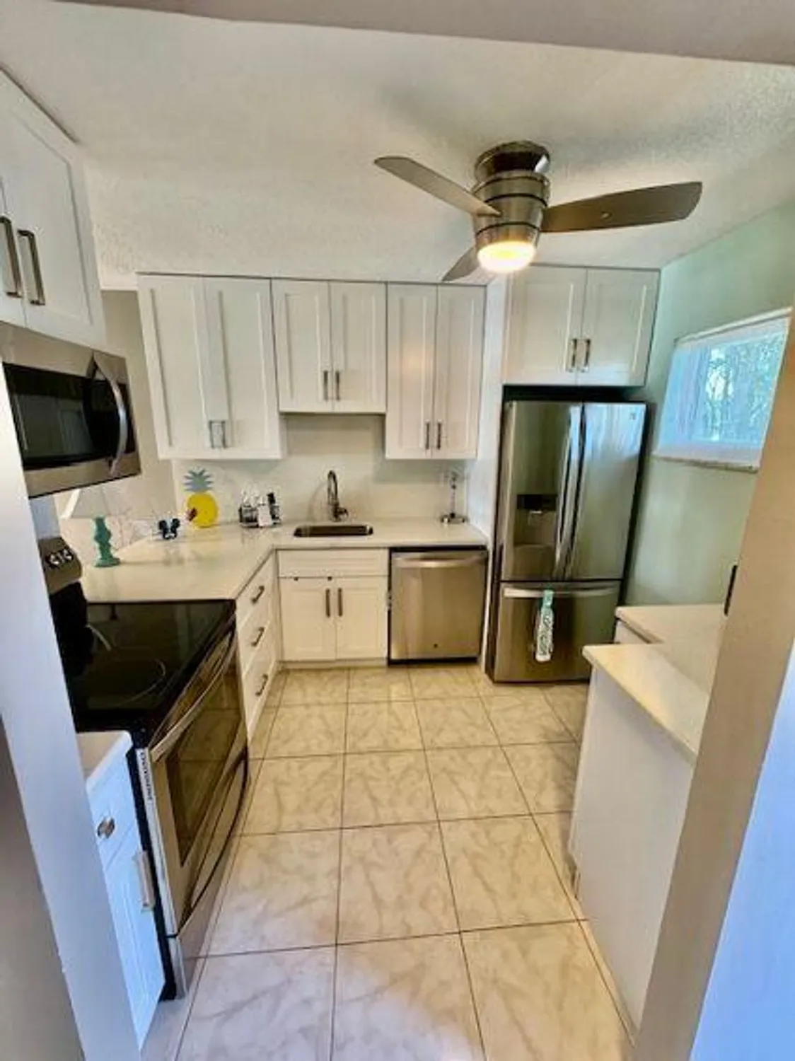 Property Slideshow image 19 of 45 | 2615 garden dr s apt 101, Lake Worth, FL, 33461
