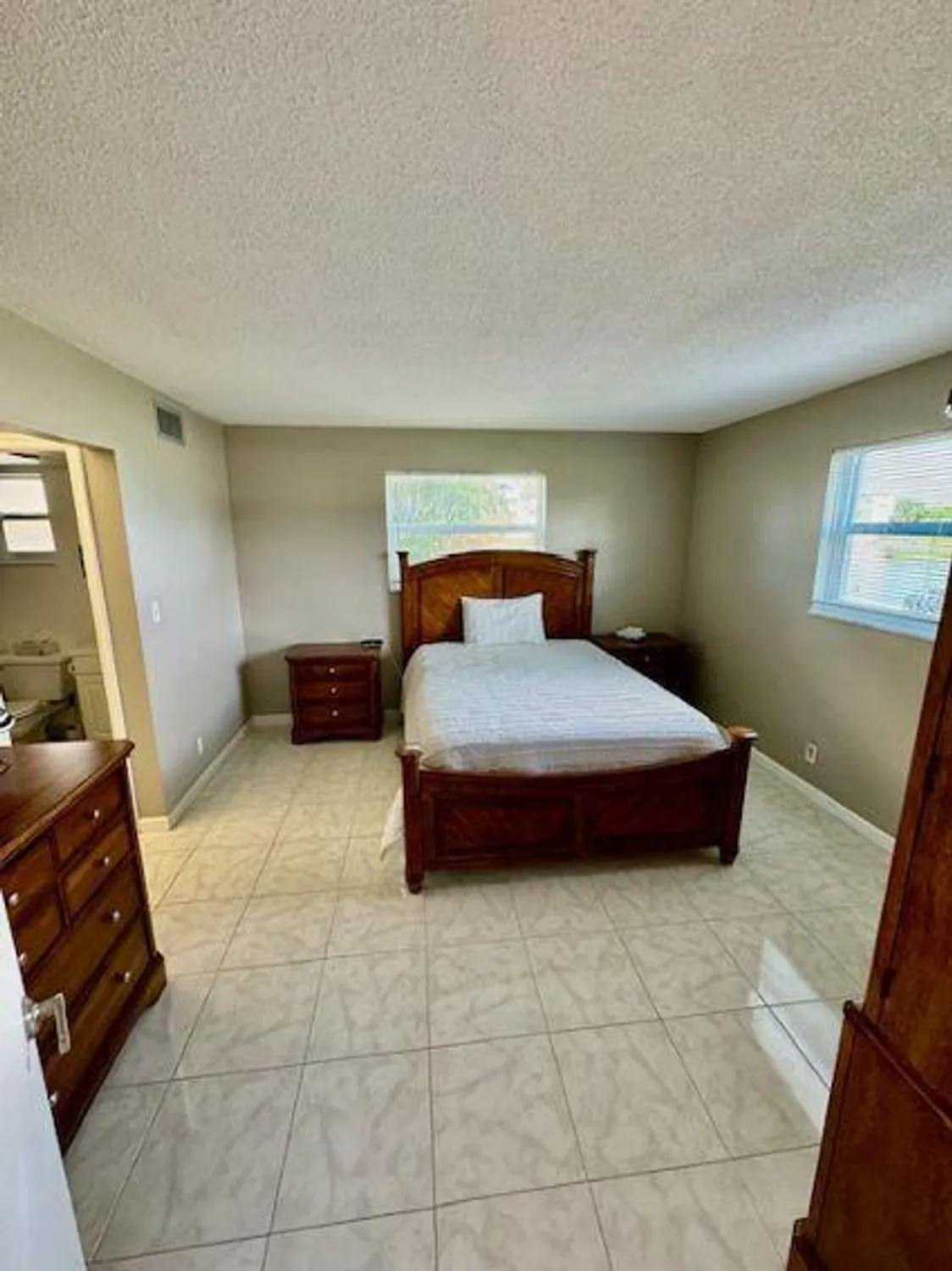 Property Slideshow image 28 of 45 | 2615 garden dr s apt 101, Lake Worth, FL, 33461