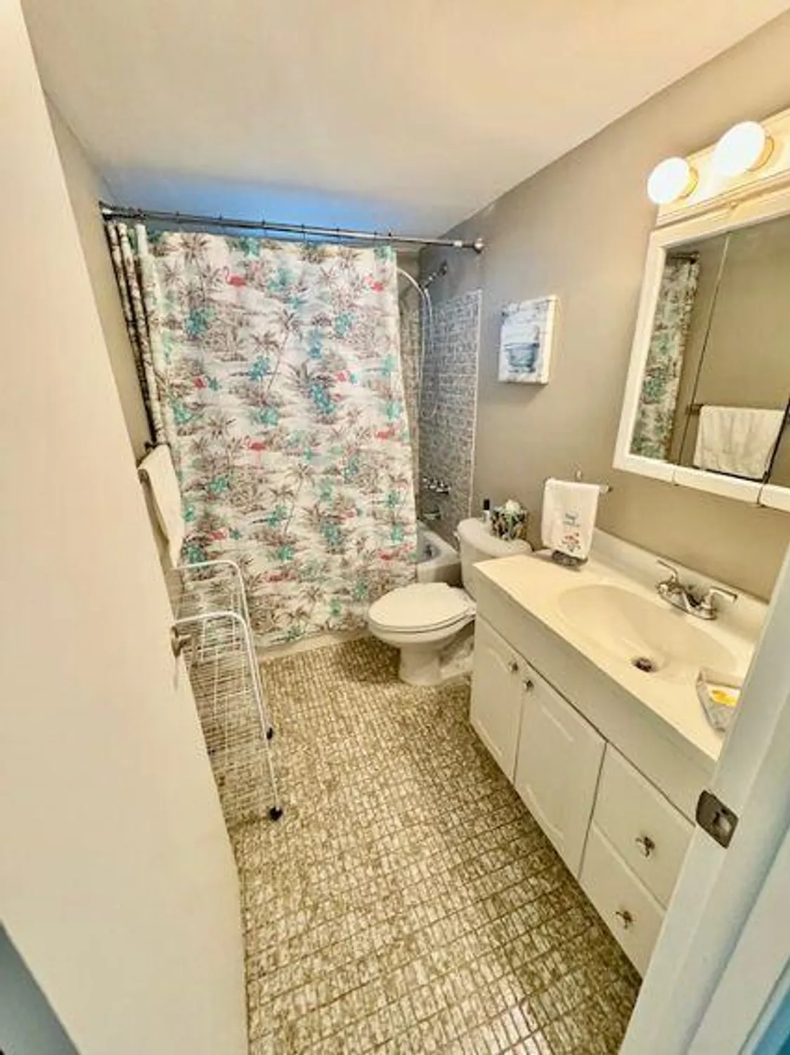 Property Slideshow image 21 of 45 | 2615 garden dr s apt 101, Lake Worth, FL, 33461