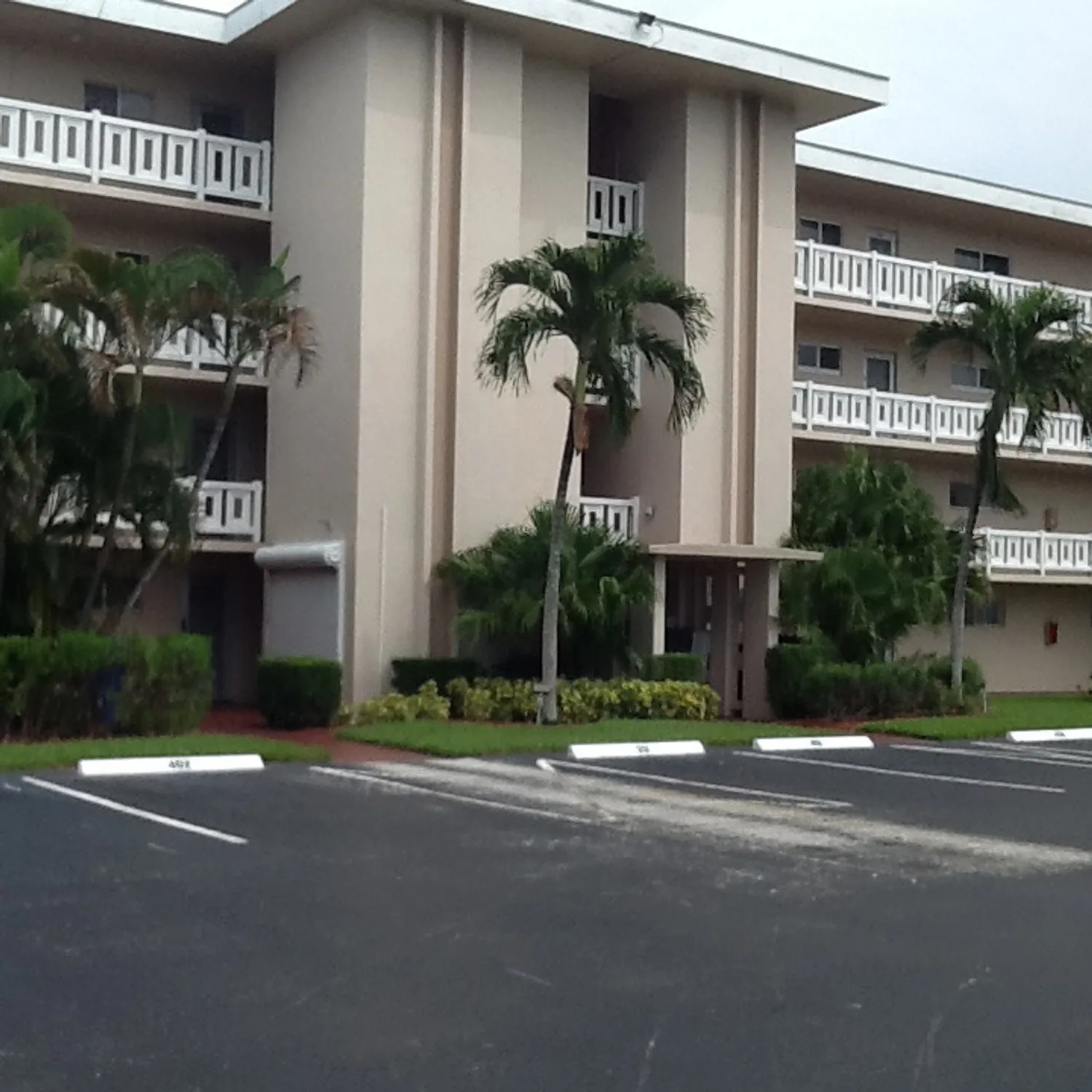 Property Slideshow image 1 of 45 | 2615 garden dr s apt 101, Lake Worth, FL, 33461