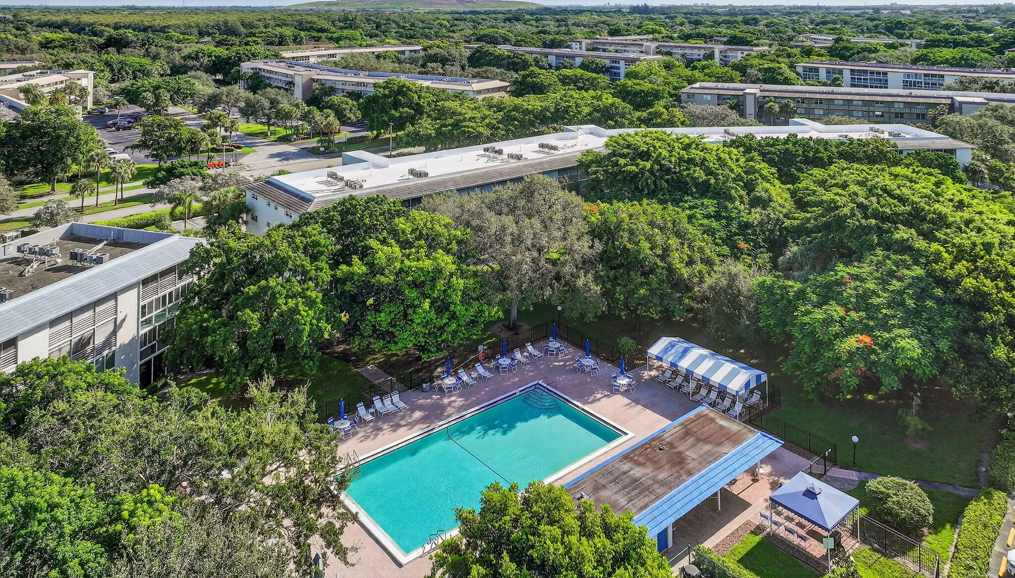 Property Slideshow image 4 of 20 | 3001 portofino isle g3, Coconut Creek, FL, 33066