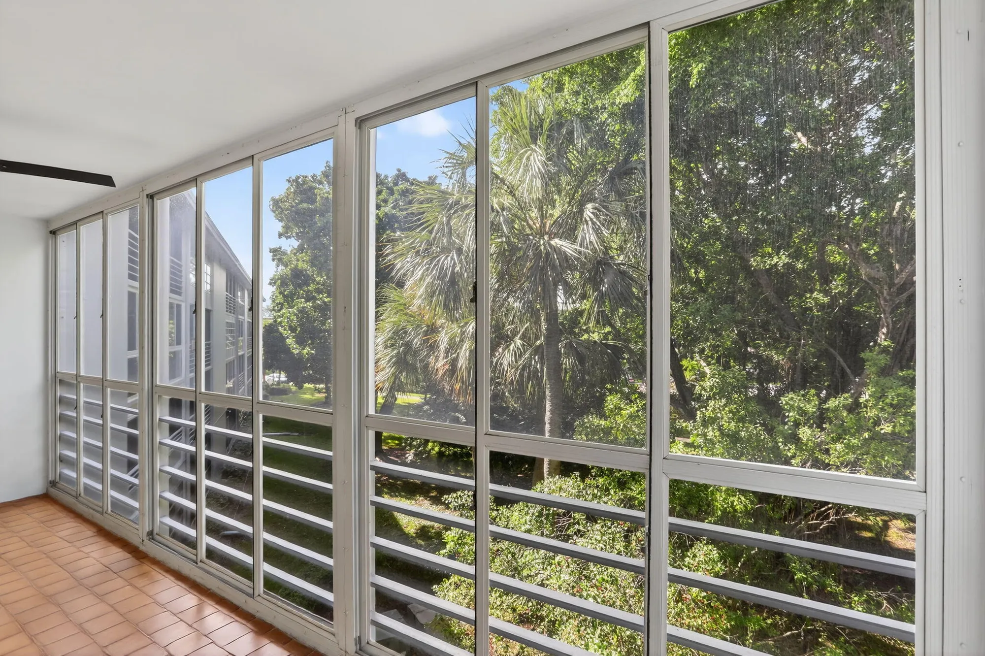 Property Slideshow image 18 of 20 | 3001 portofino isle g3, Coconut Creek, FL, 33066