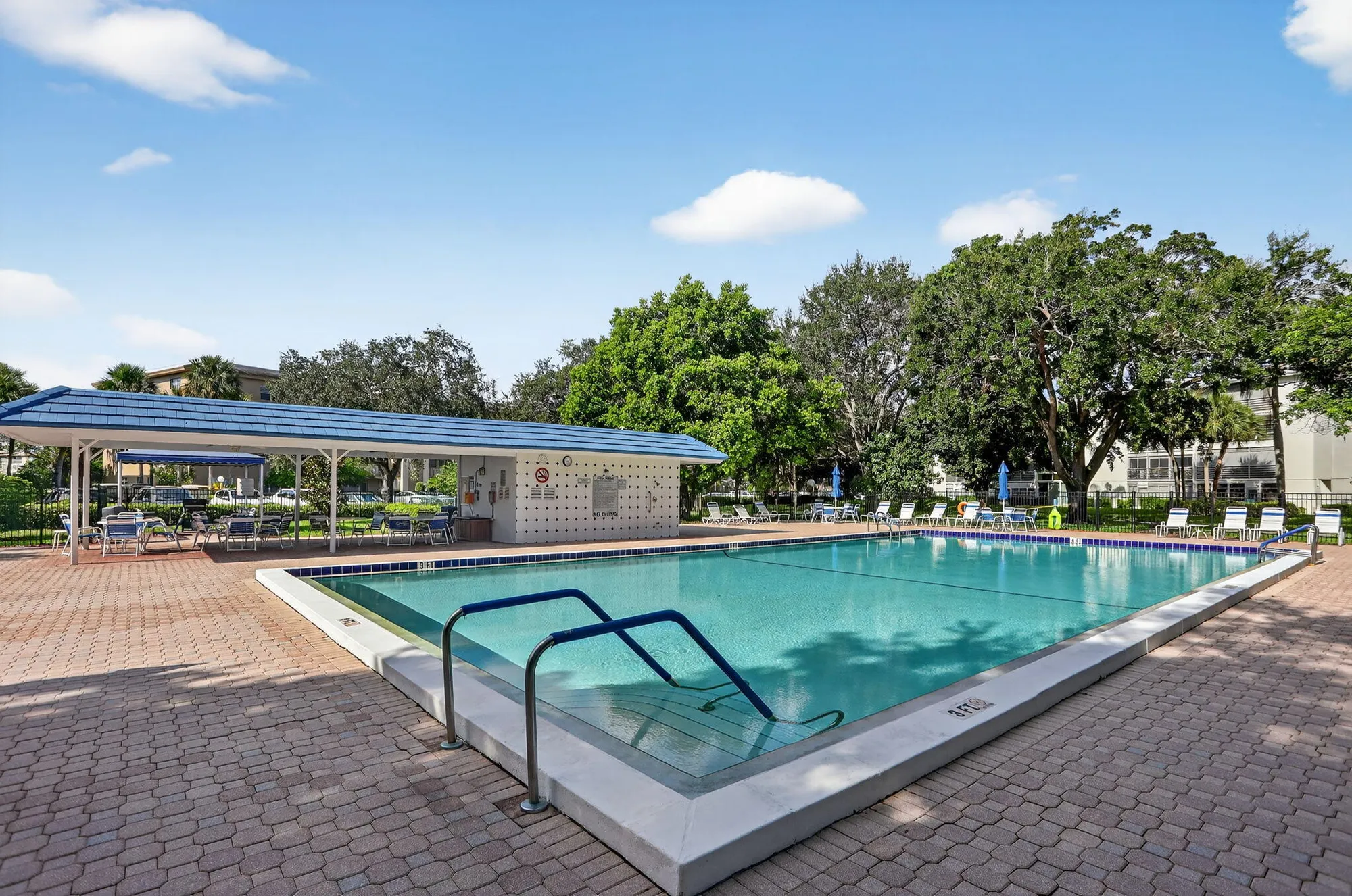 Property Slideshow image 20 of 20 | 3001 portofino isle g3, Coconut Creek, FL, 33066