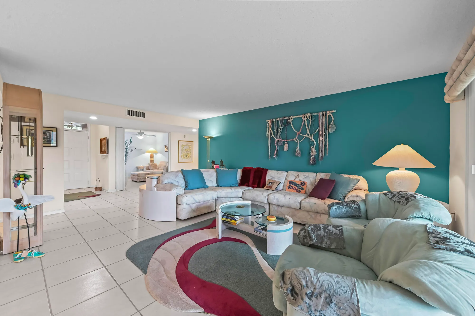 Property Slideshow image 7 of 31 | 9975 seacrest cir 102, Boynton Beach, FL, 33437