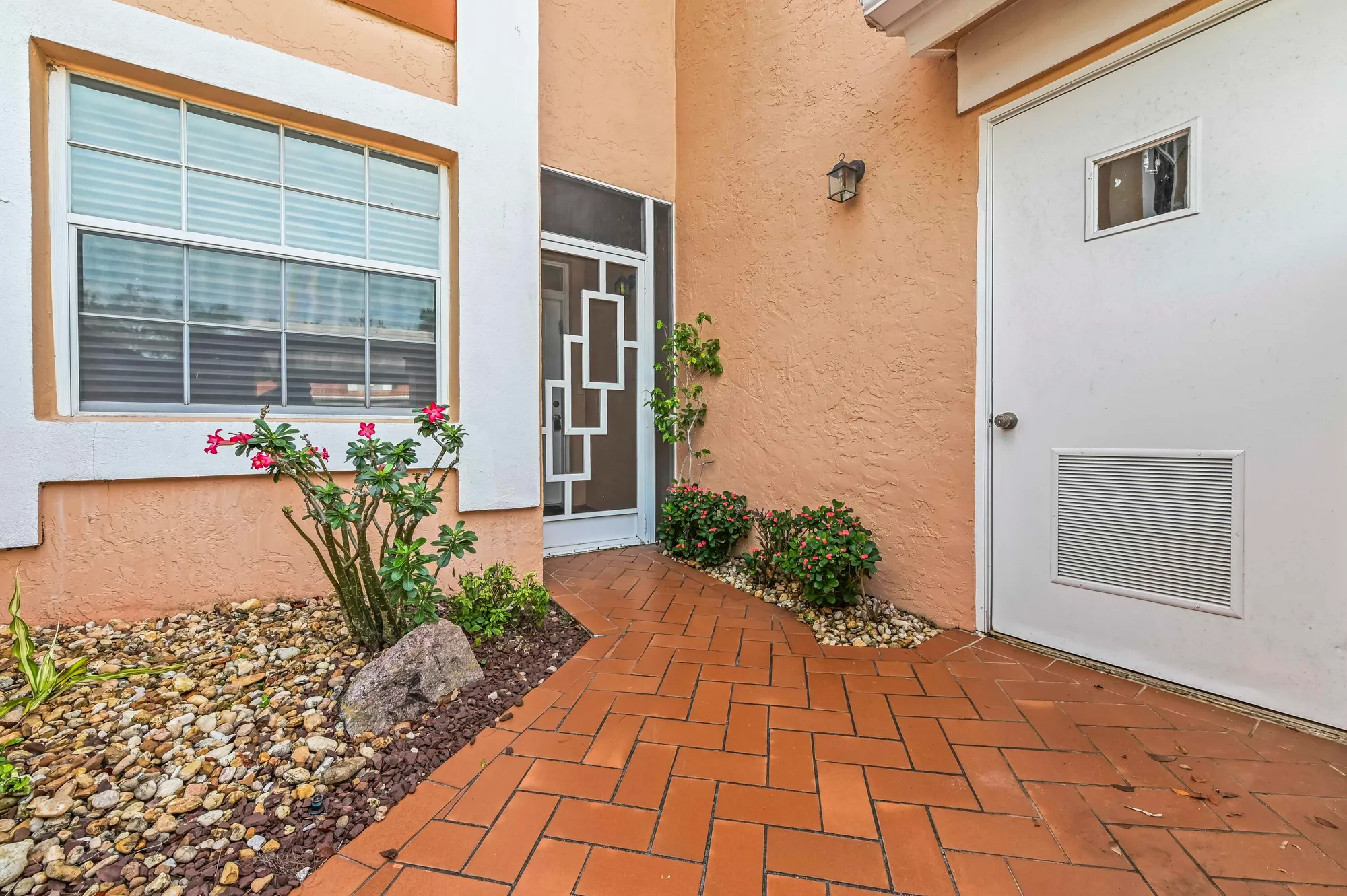 Property Slideshow image 30 of 31 | 9975 seacrest cir 102, Boynton Beach, FL, 33437