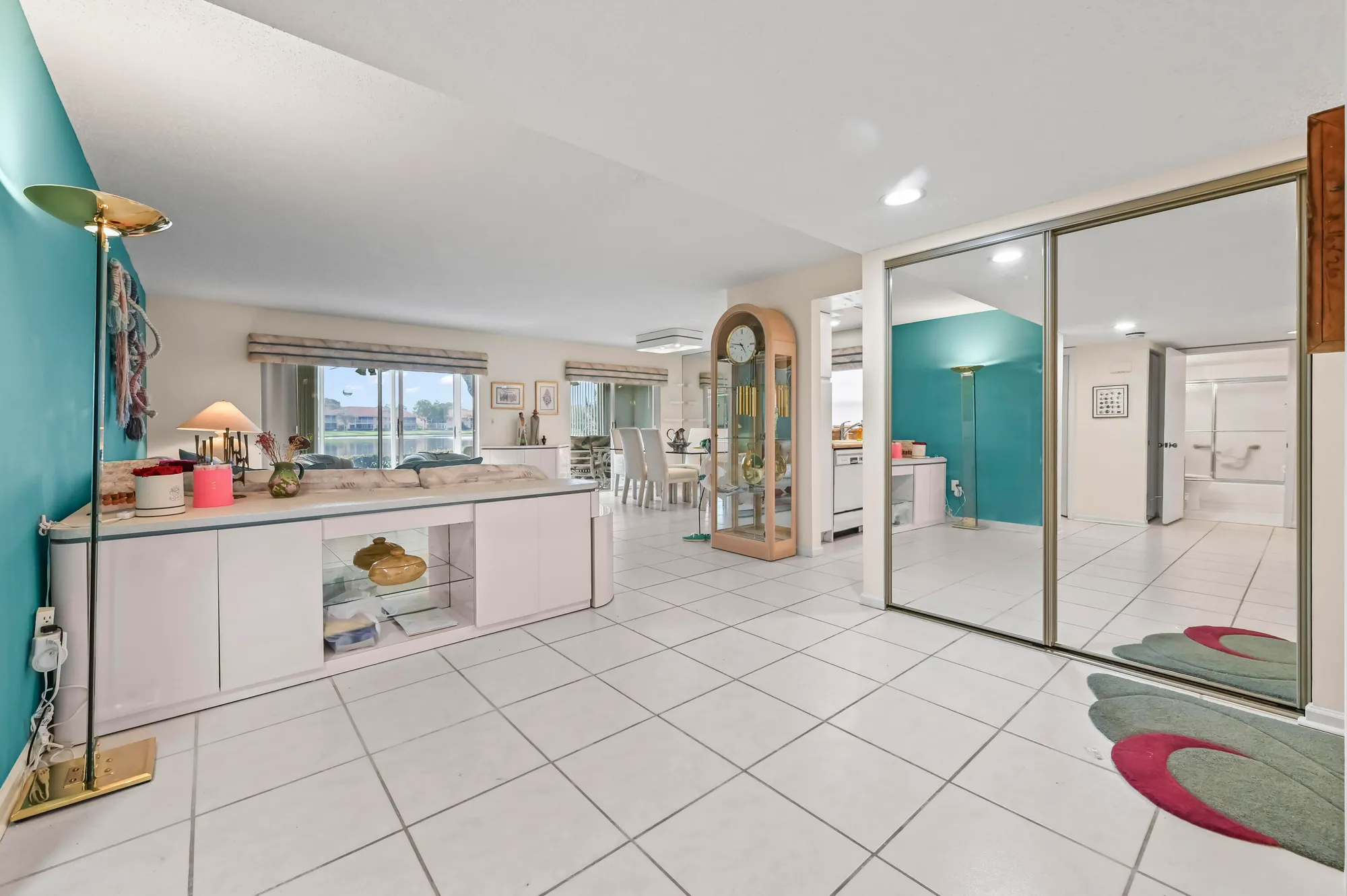 Property Slideshow image 4 of 31 | 9975 seacrest cir 102, Boynton Beach, FL, 33437