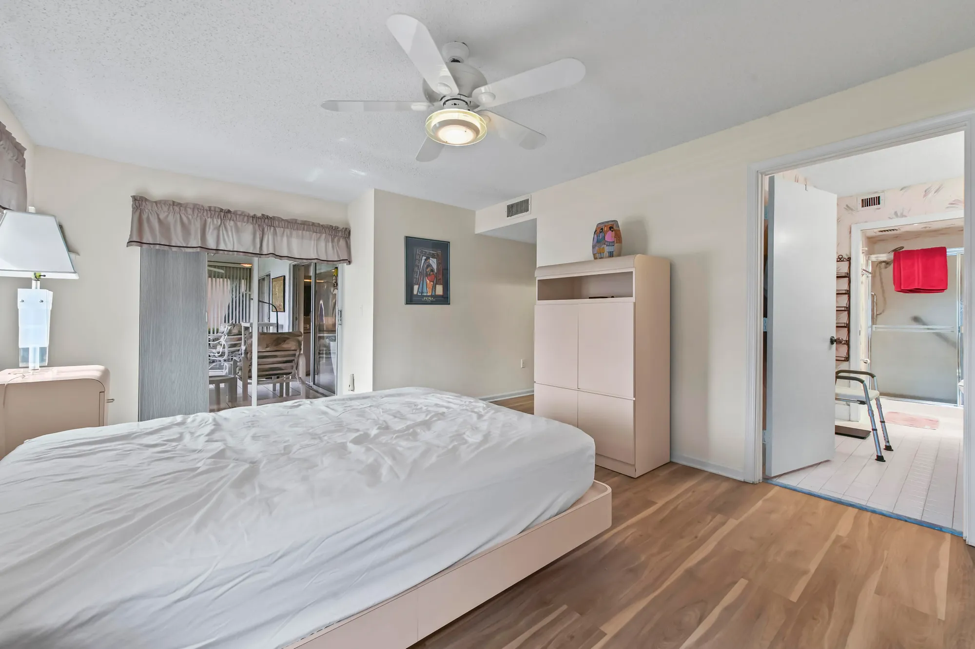 Property Slideshow image 22 of 31 | 9975 seacrest cir 102, Boynton Beach, FL, 33437