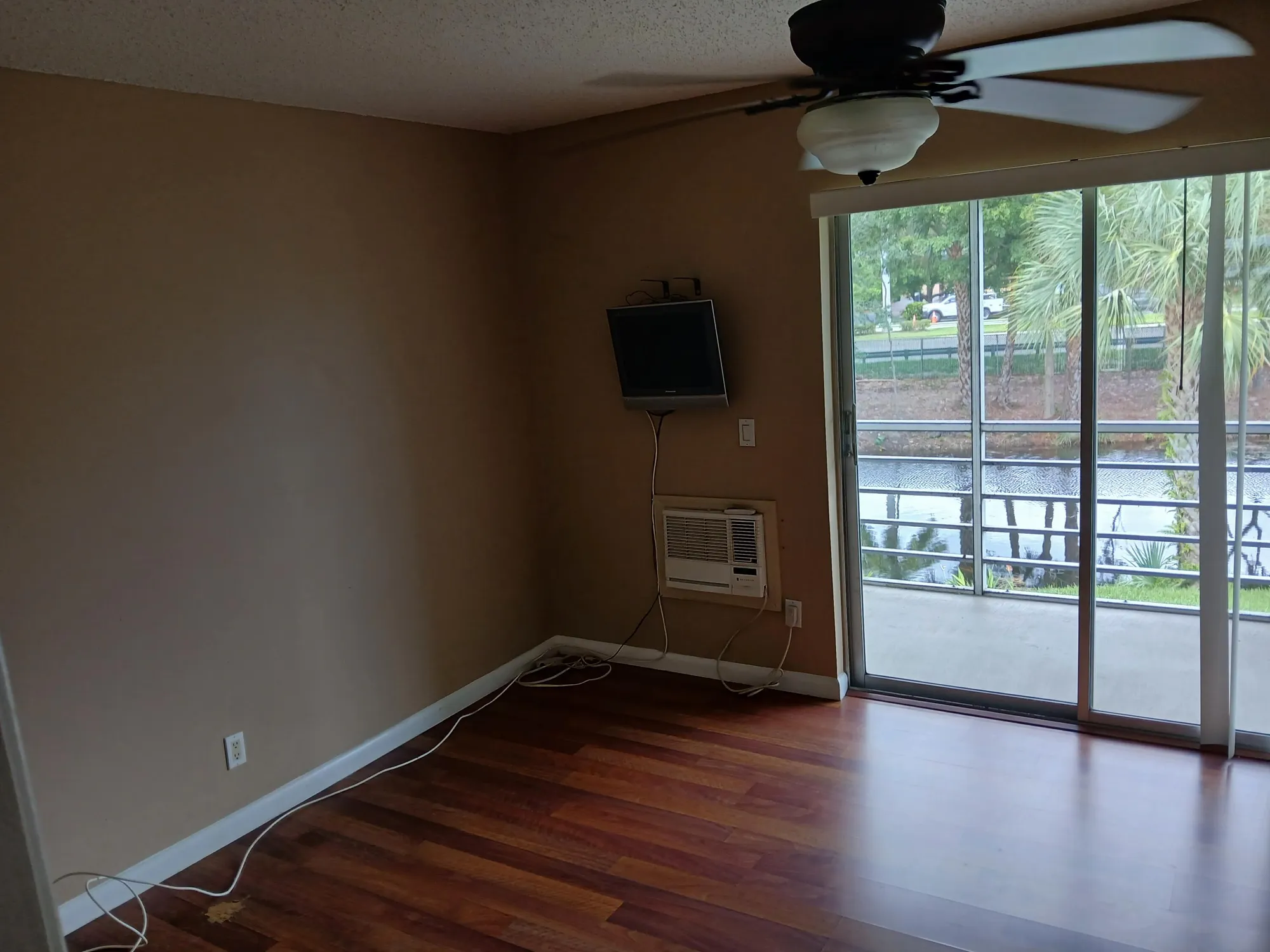 Property Slideshow image 6 of 7 | 250 durham 250 f, Deerfield Beach, FL, 33442