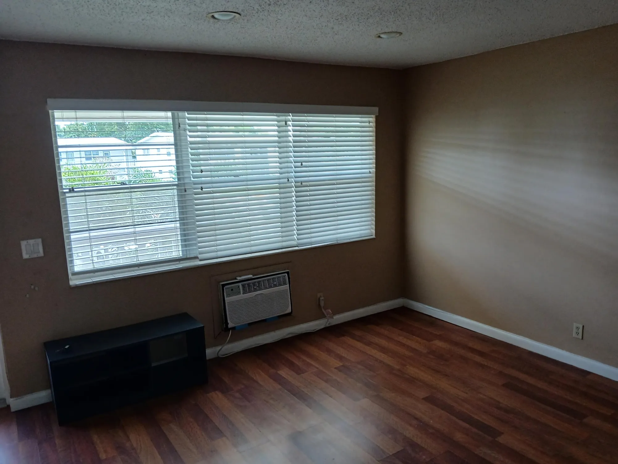 Property Slideshow image 2 of 7 | 250 durham 250 f, Deerfield Beach, FL, 33442