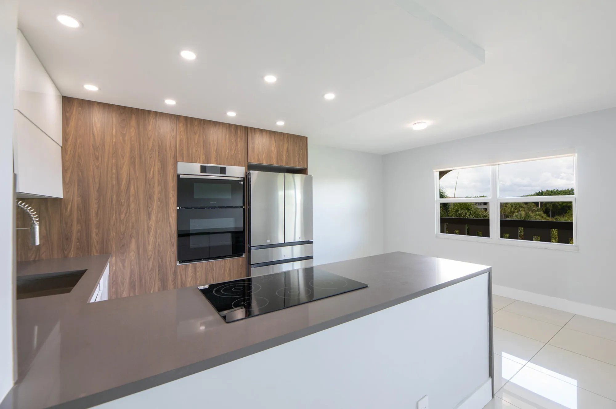 Property Slideshow image 6 of 44 | 1902 bermuda cir j4, Coconut Creek, FL, 33066