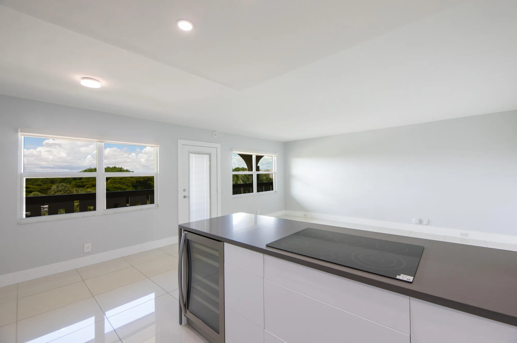 Property Slideshow image 7 of 44 | 1902 bermuda cir j4, Coconut Creek, FL, 33066