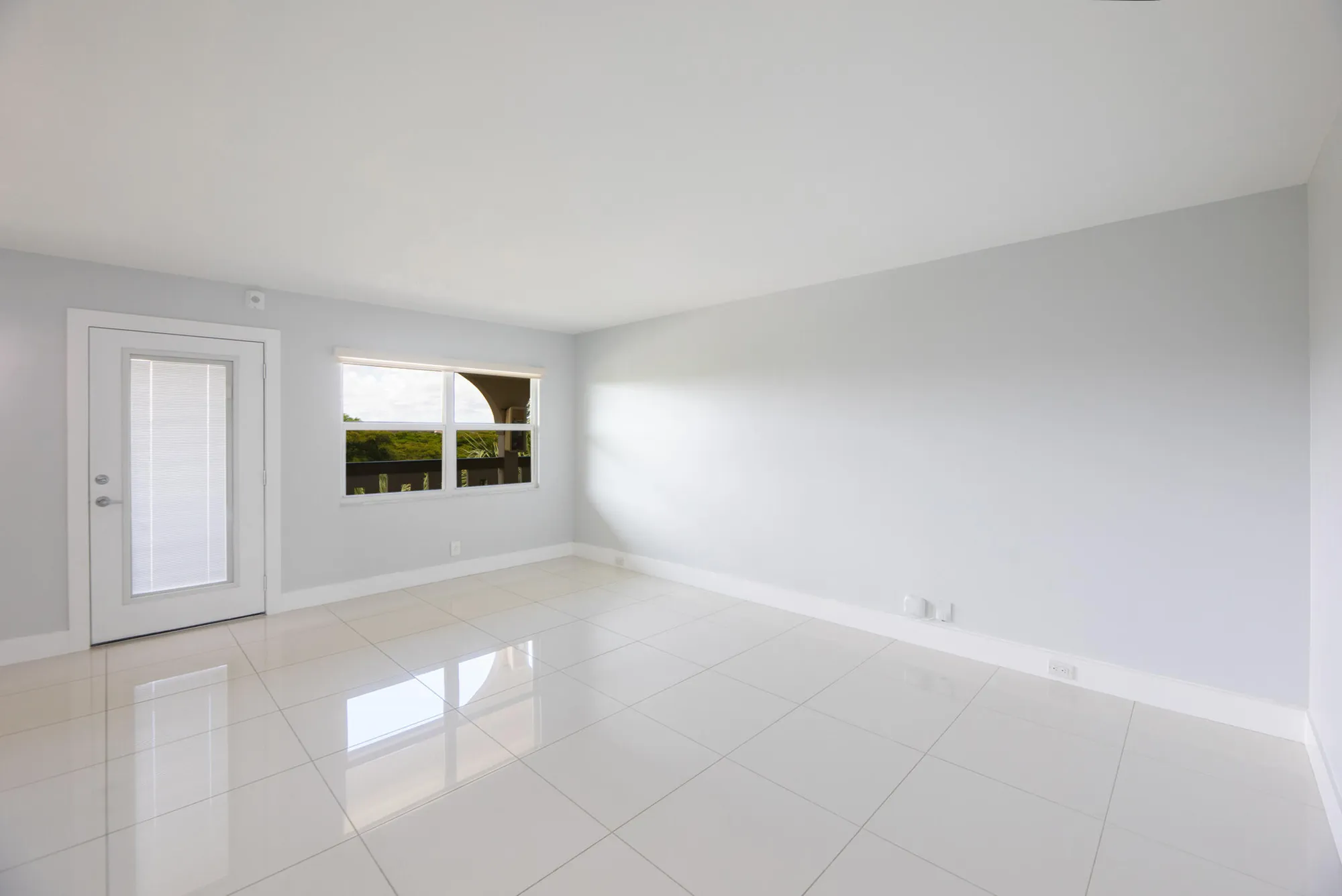 Property Slideshow image 10 of 44 | 1902 bermuda cir j4, Coconut Creek, FL, 33066