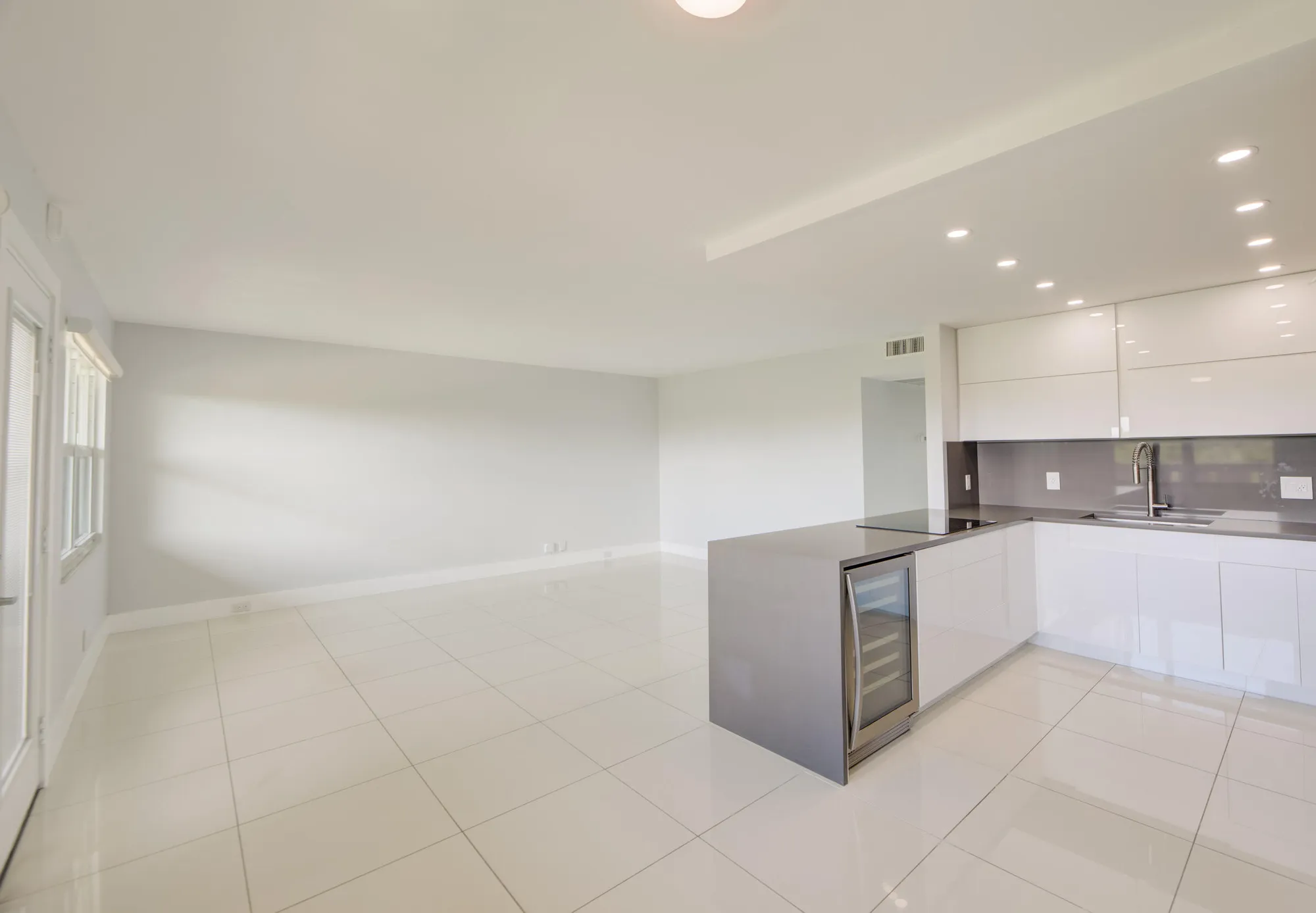 Property Slideshow image 29 of 44 | 1902 bermuda cir j4, Coconut Creek, FL, 33066