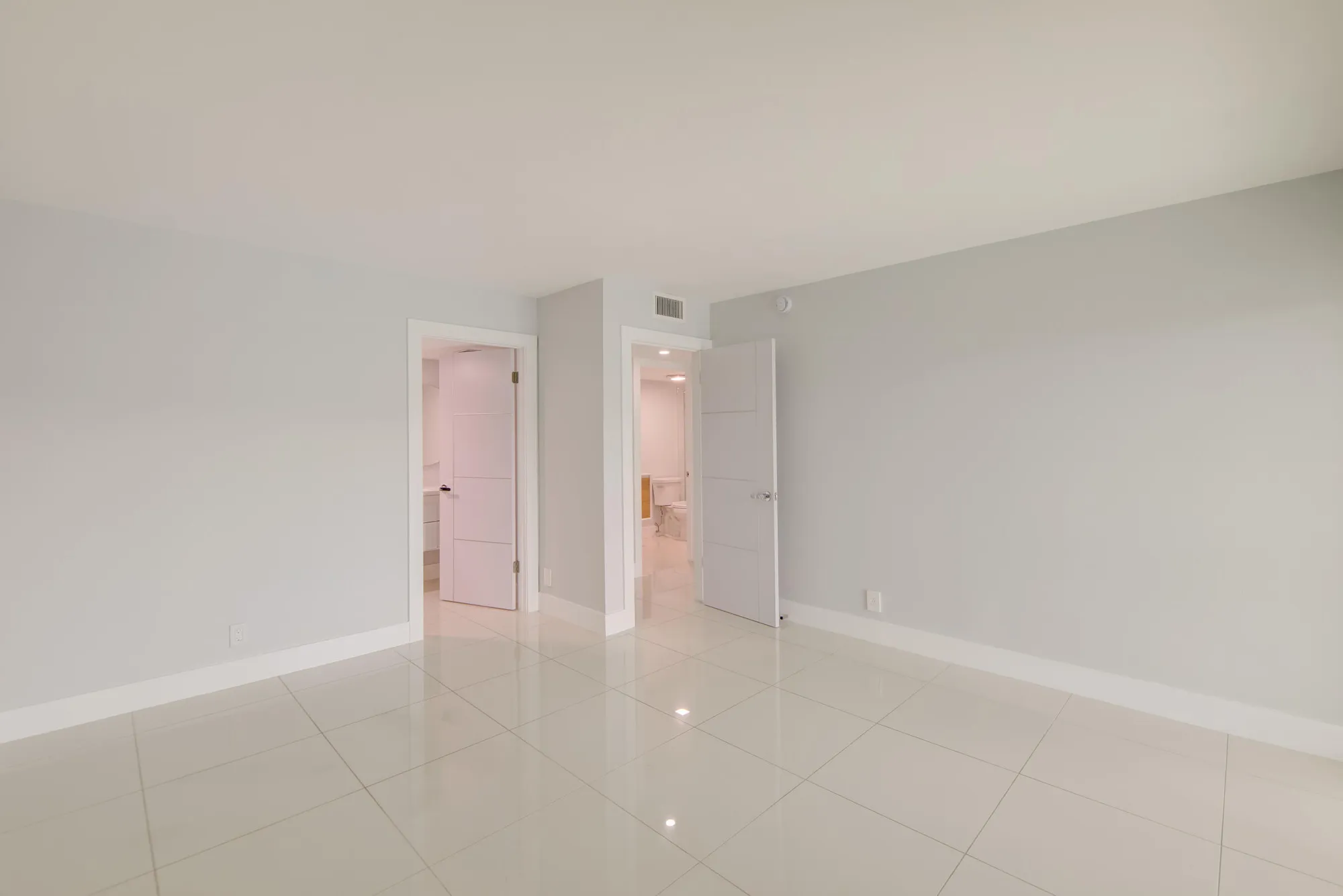 Property Slideshow image 25 of 44 | 1902 bermuda cir j4, Coconut Creek, FL, 33066