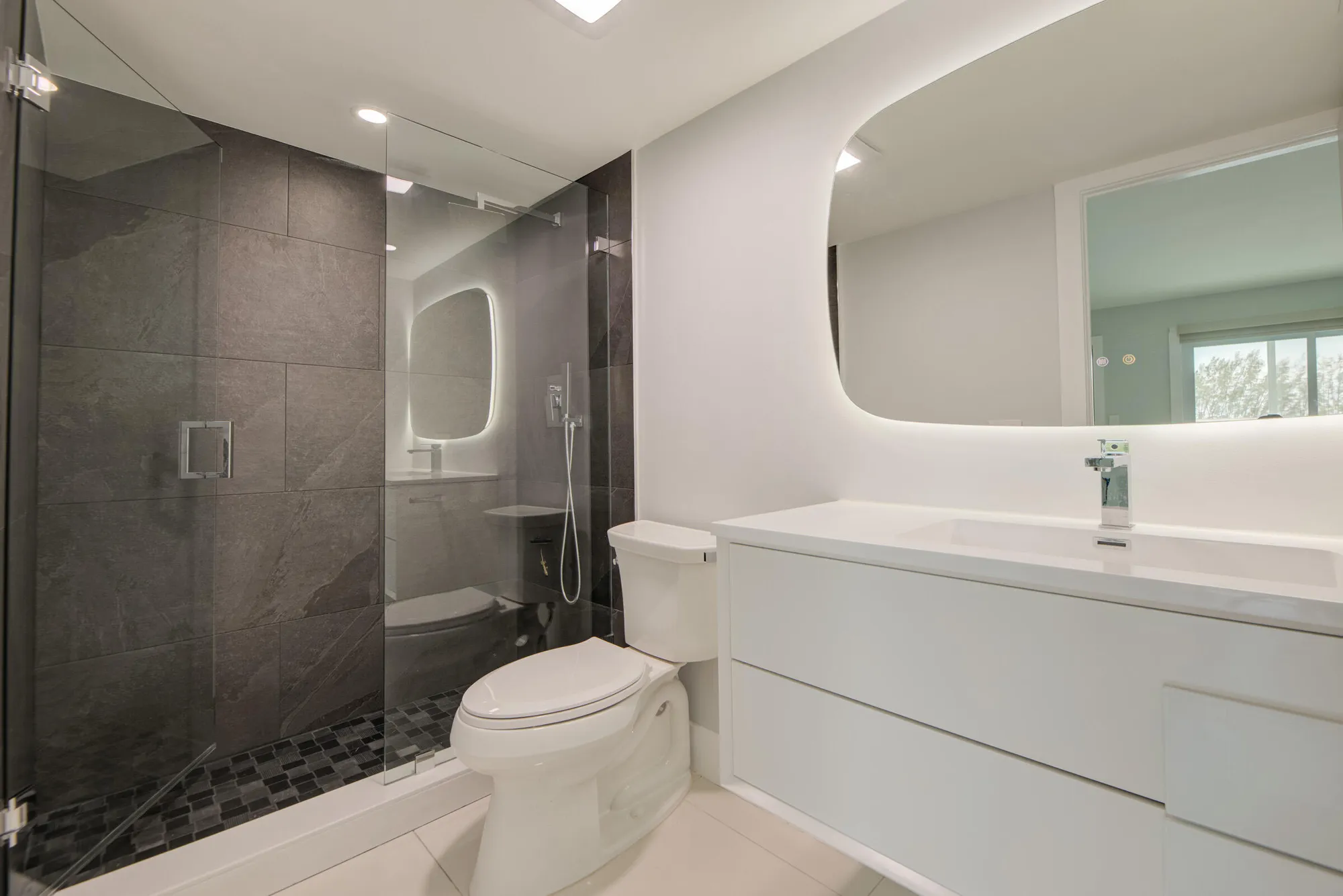 Property Slideshow image 16 of 44 | 1902 bermuda cir j4, Coconut Creek, FL, 33066