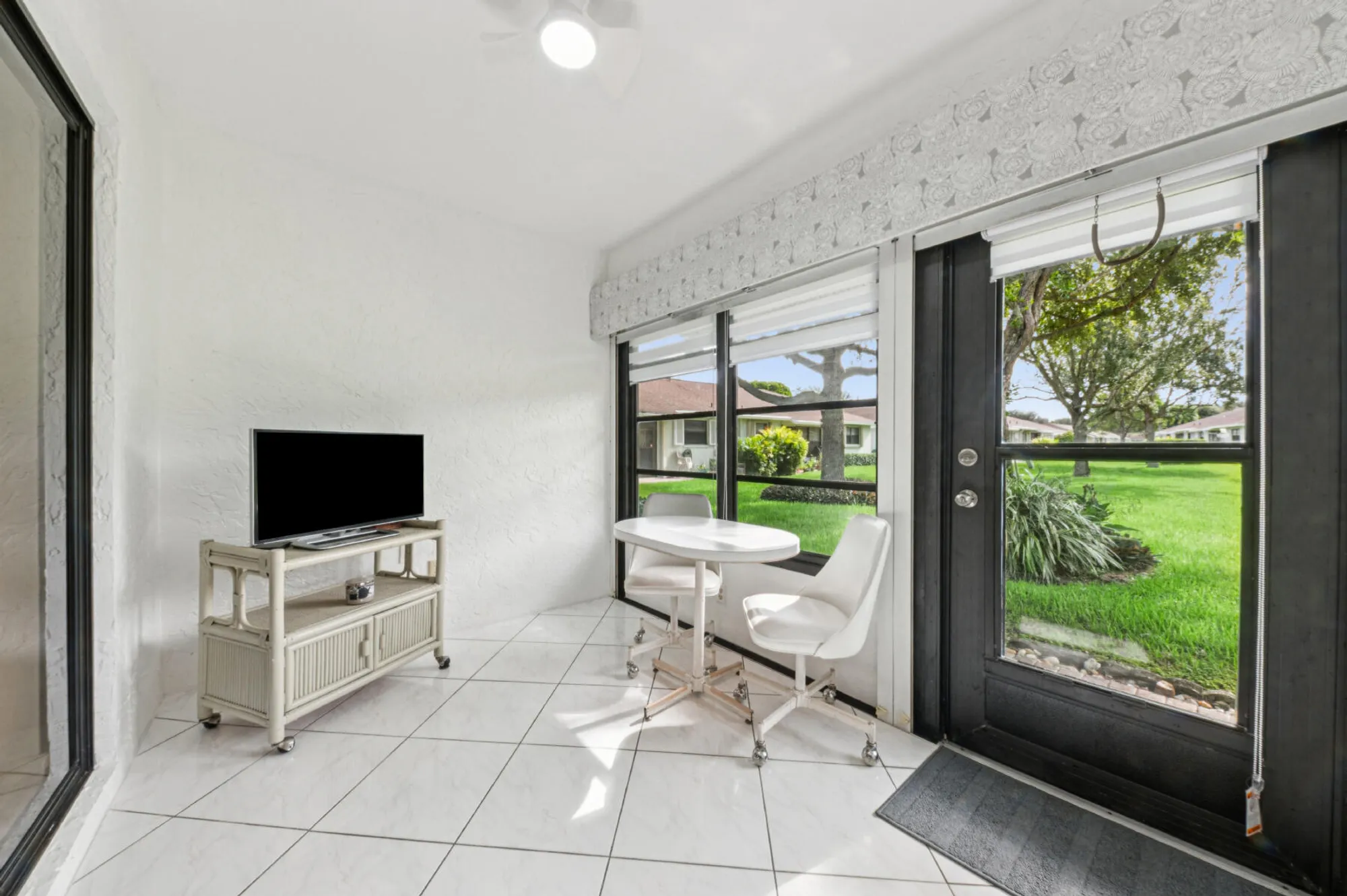 Property Slideshow image 14 of 17 | 9750 tabebuia tree dr a, Boynton Beach, FL, 33436