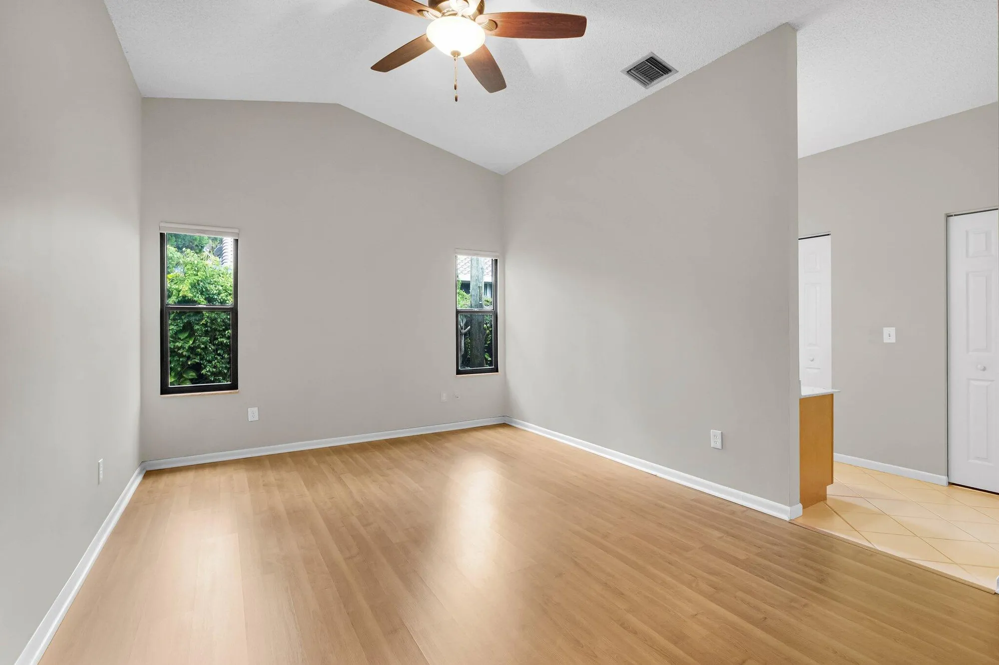 Property Slideshow image 8 of 39 | 3215 nw 12th st, Delray Beach, FL, 33445