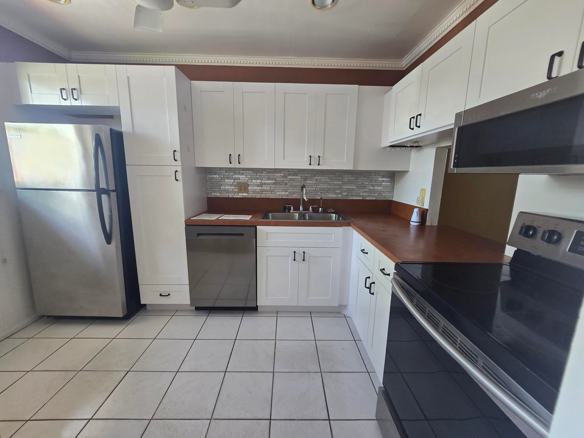 Property Slideshow image 3 of 21 | 102 lake anne dr, West Palm Beach, FL, 33411